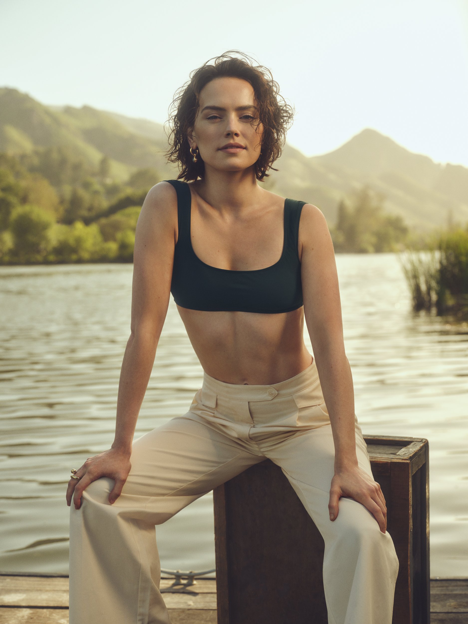 Daisy_Ridley_Womens_Health_20240509_Look_7_01367_v3_LR.jpg