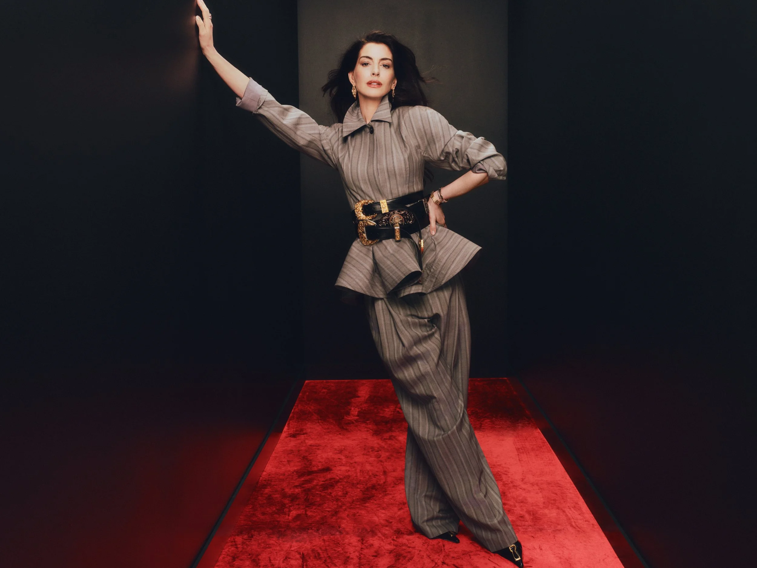 ANNE HATHAWAY_PEOPLE_20260304_LOOK-03_0498_v2_LR.jpg