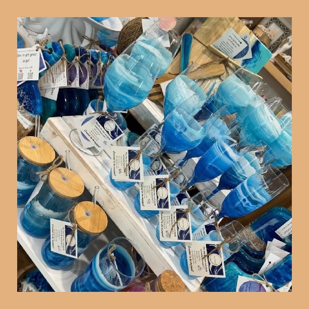 Just a few stalls from this Saturday&rsquo;s line-up at at the Lunaqwa Markets - The new name for Kanga. 

🎁 Markets 9am - 3pm
🪱 Reptile Realms 9am - 1pm
🎈Face painting 10am - 2pm
🪇 Suzi Bloopers 10am - 2pm
