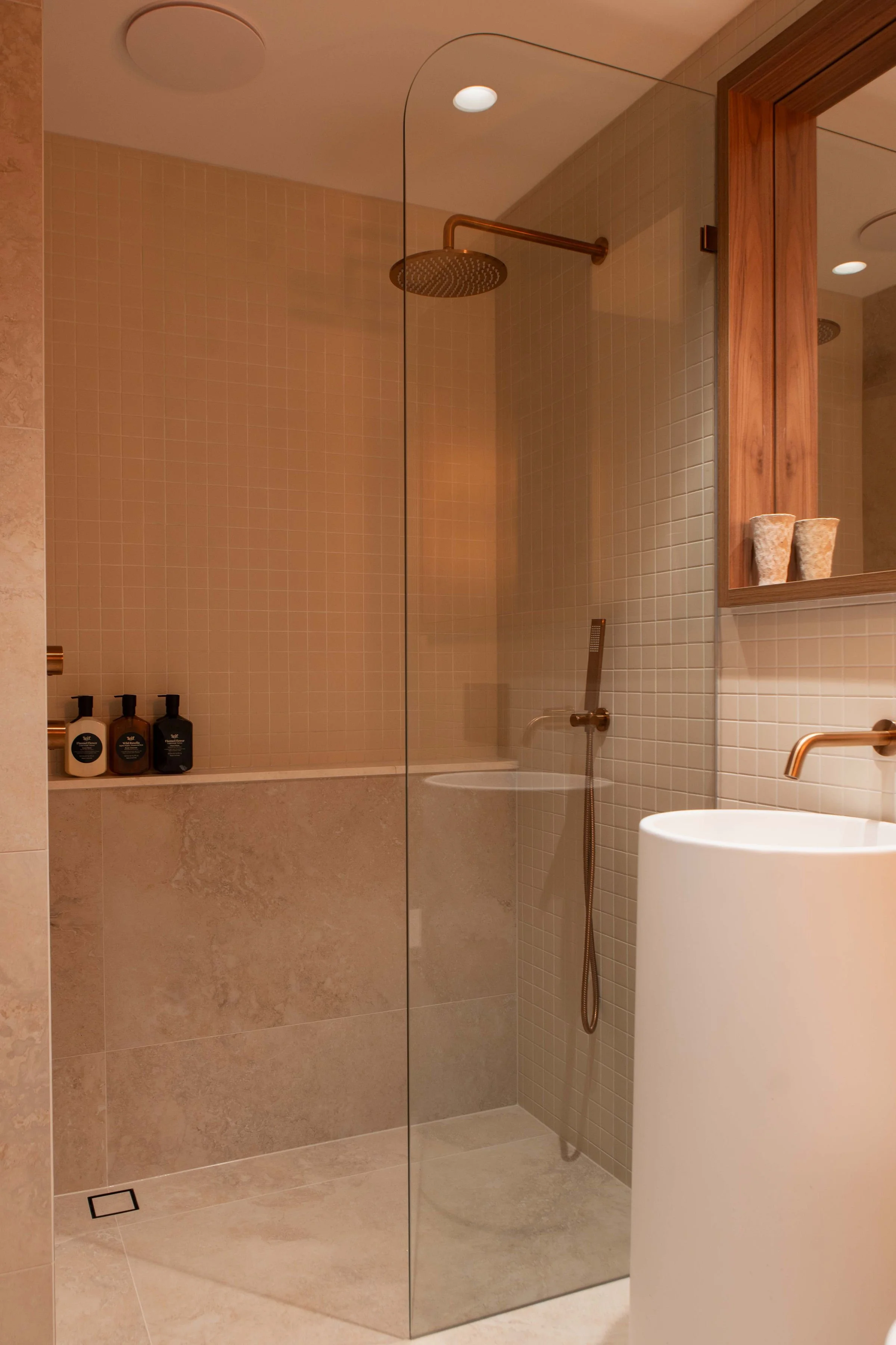 Greystone_Margit_Crescent_Sencillo-19.jpg