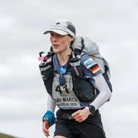 Tina Günther racing in the Gobi March