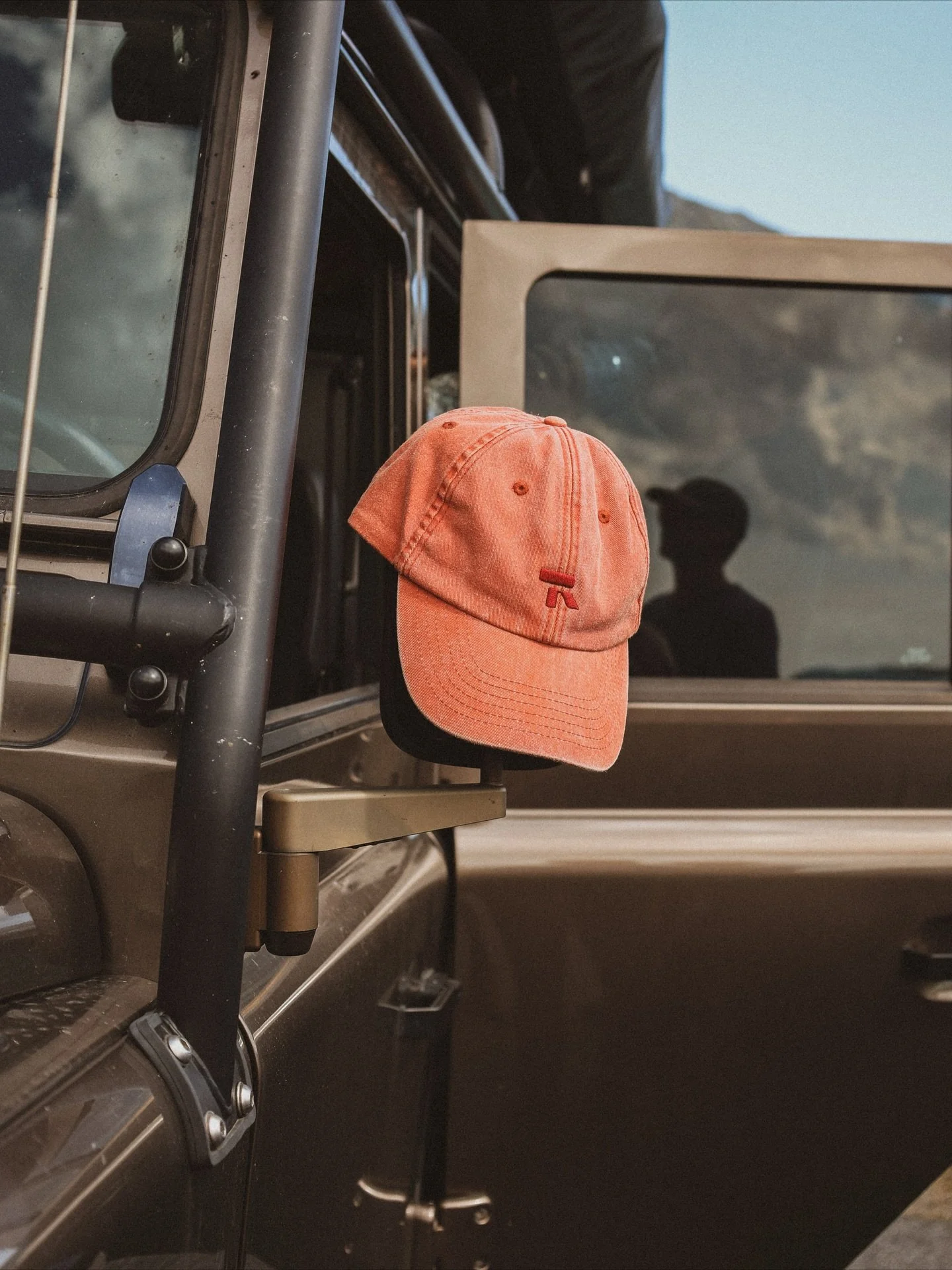 Get your RT cap and we promise you will look as cute as Simonne on the last picture xxx 

Link in biooo