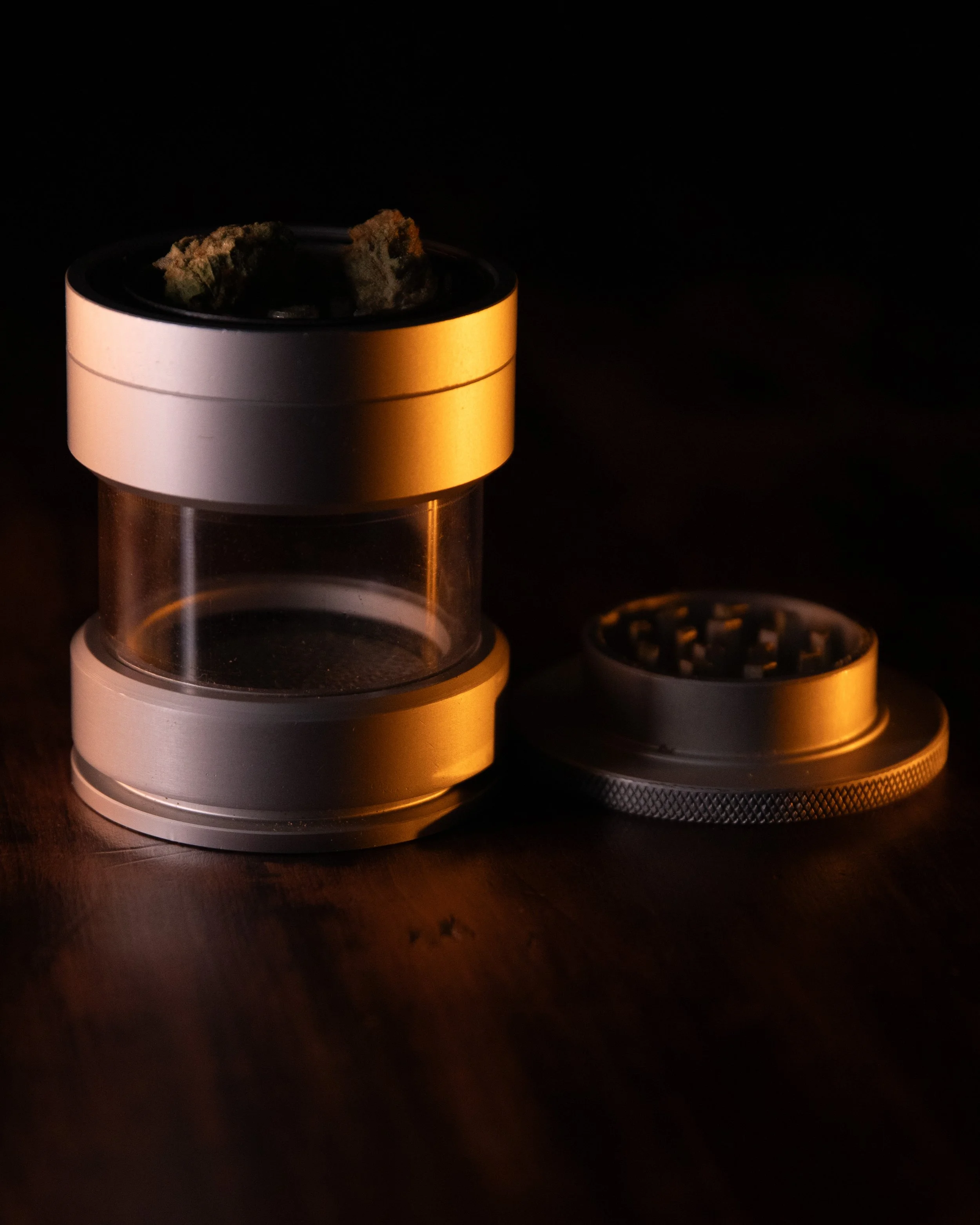 Grinder + losse deksel wiet.jpg