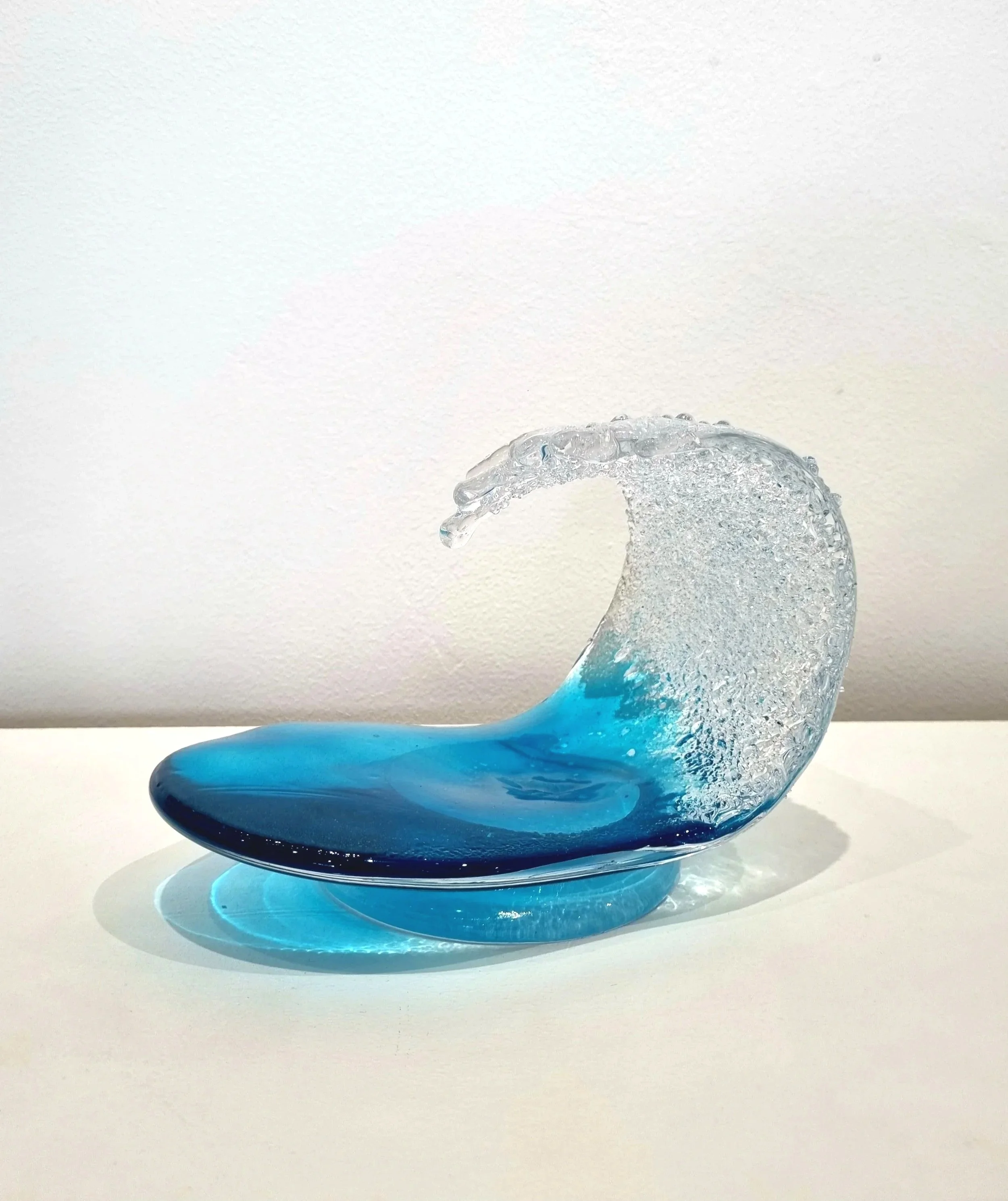 Medium crest wave — The English Artist