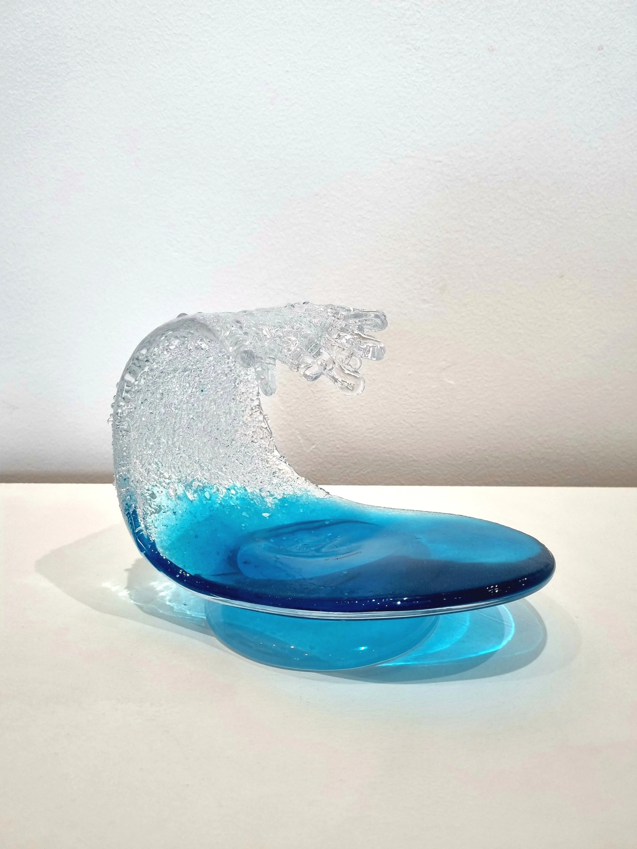 Medium crest wave — The English Artist