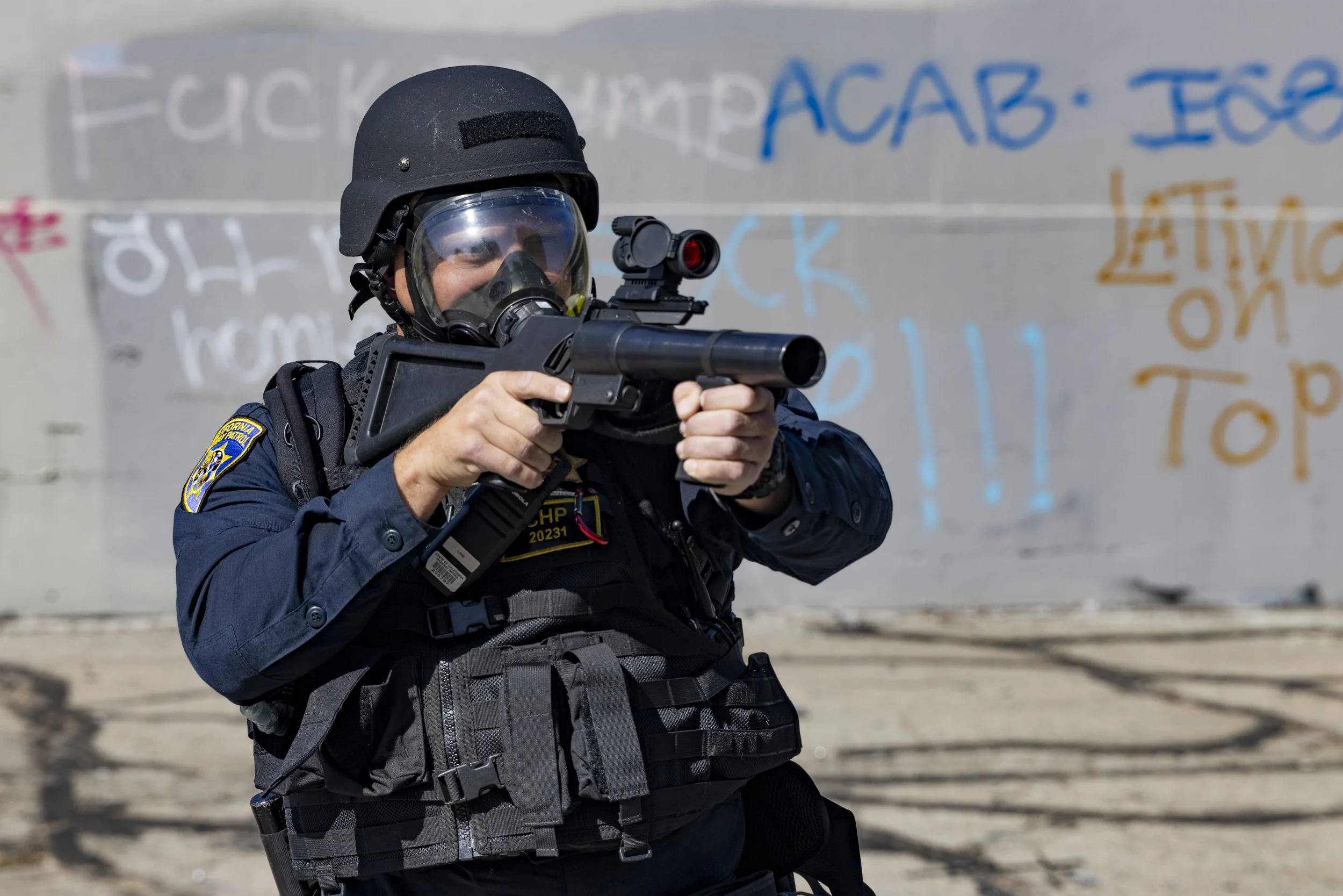 Jake_Crandall_NEWS_ICE_Protest_Day3-2396.jpg
