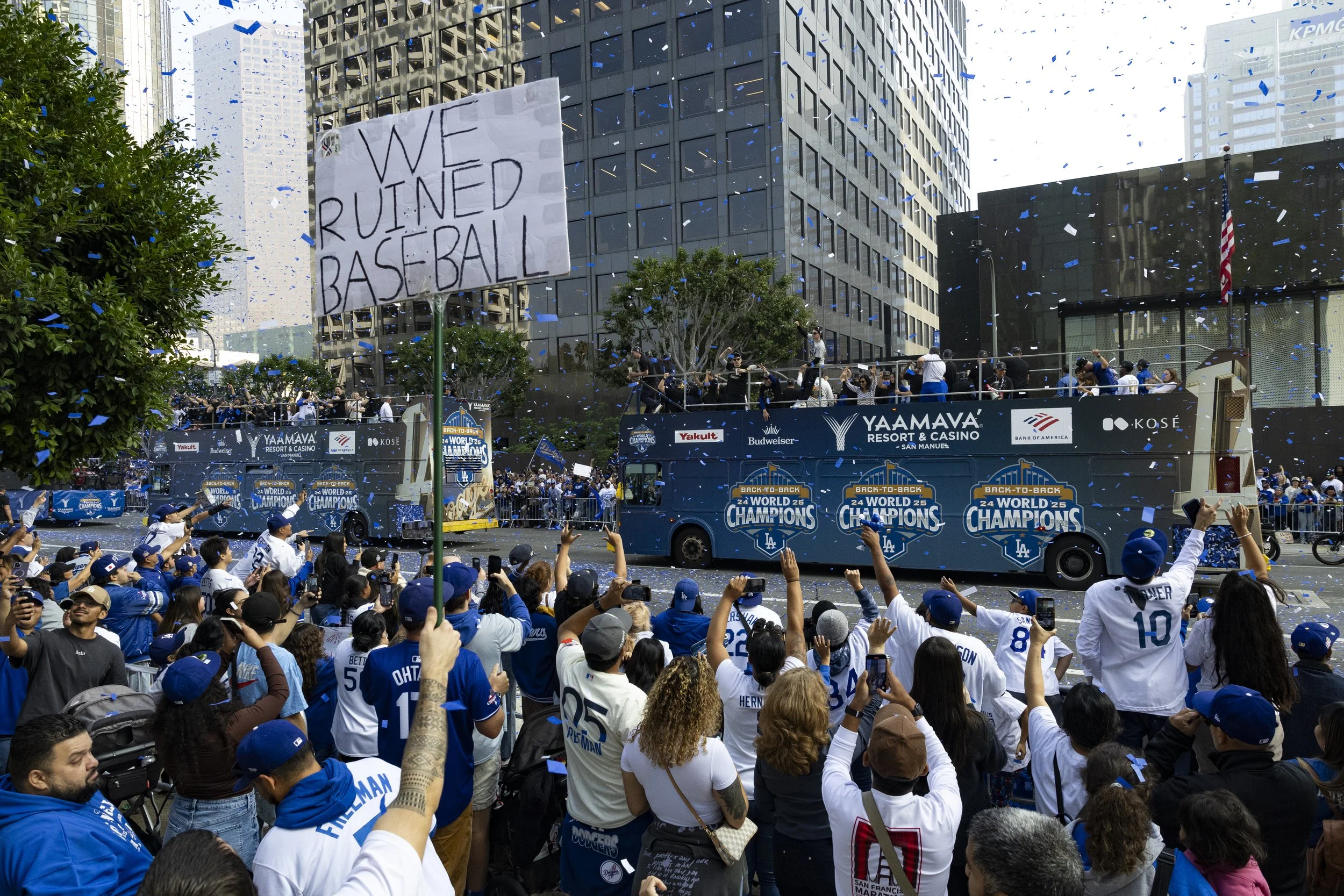 Crandall_Jake_Sports_Dodgers_WS_Parade-9647.jpg
