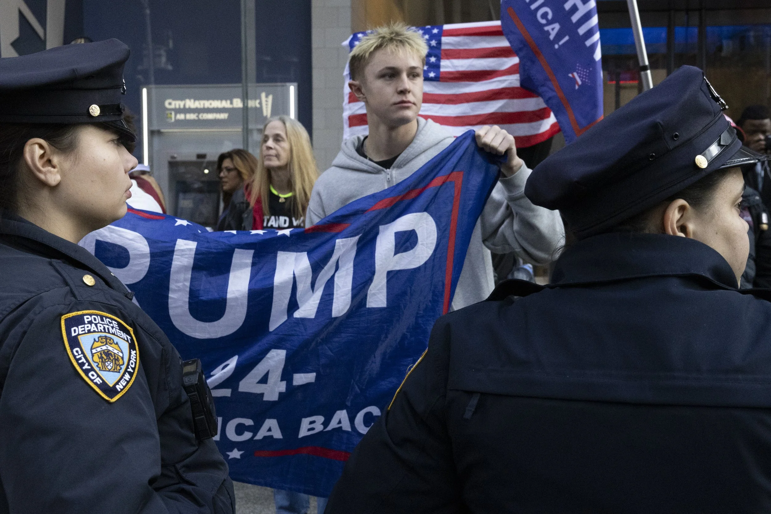 CRANDALL_JAKE_NEWS_NYC_TRUMP_PROTEST-3.jpg