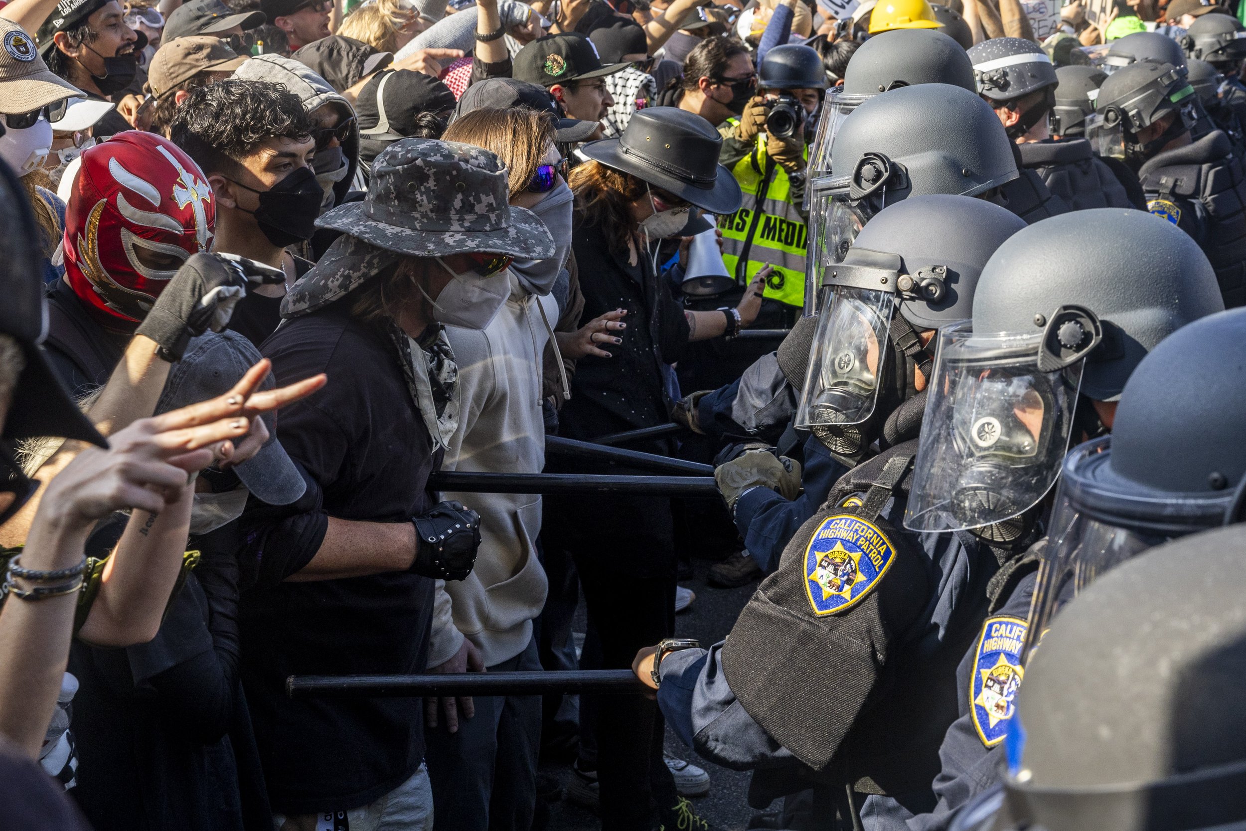 Jake_Crandall_NEWS_ICE_Protest_Day3-8915.jpg