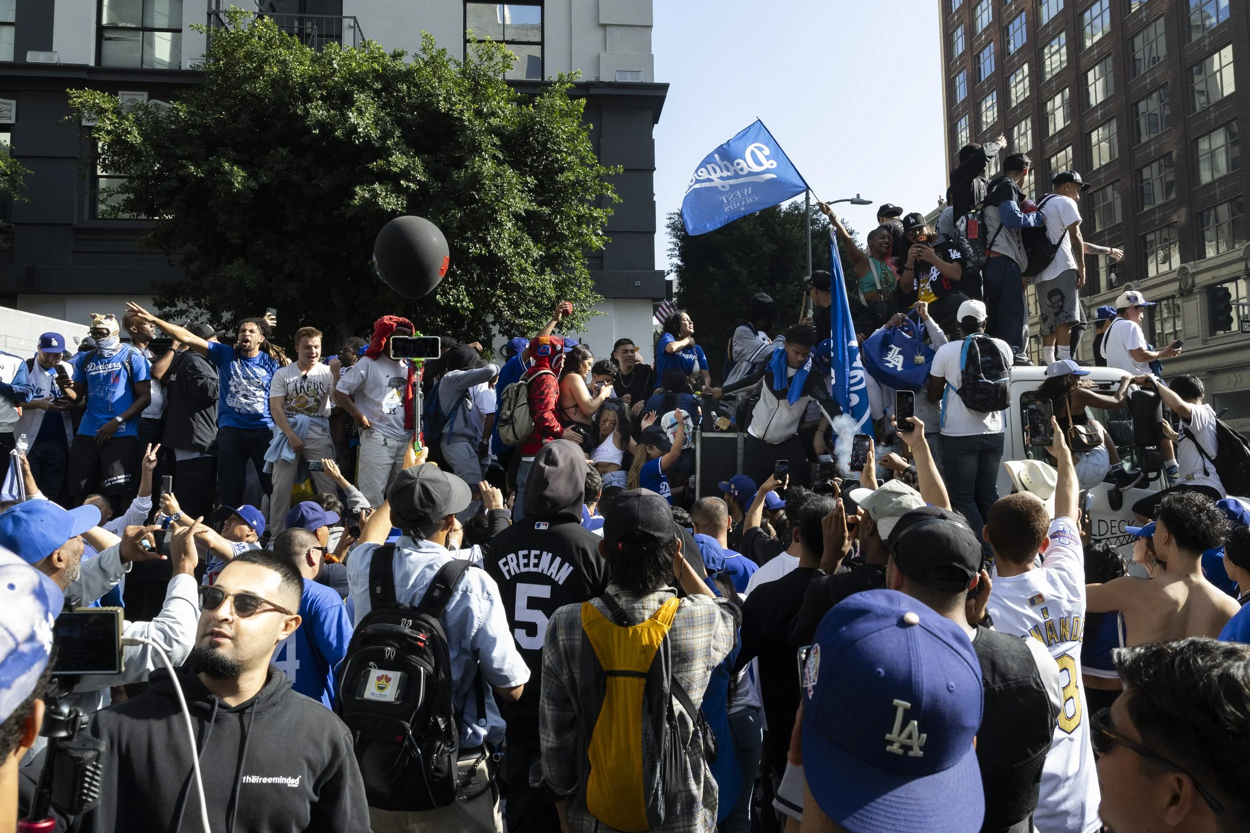 Crandall_Jake_Sports_Dodgers_WS_Parade-9937.jpg