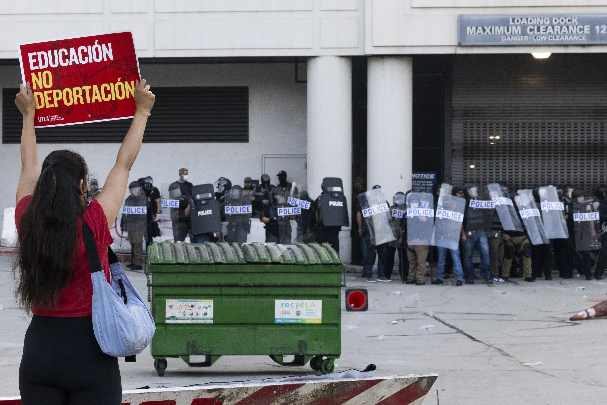 Crandall_Jake_news_ice_protest_6.6.25-0899.jpg