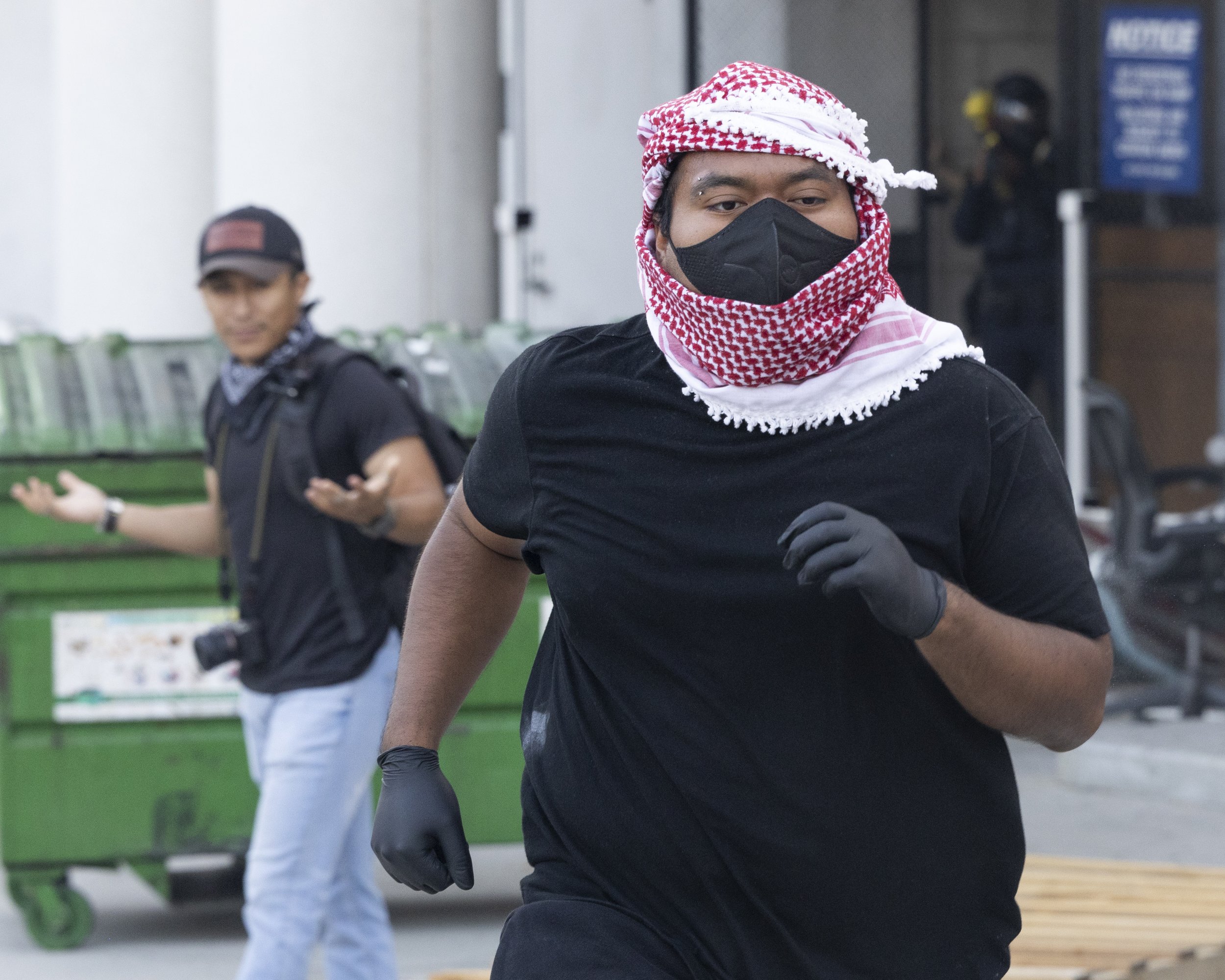 Crandall_Jake_news_ice_protest_6.6.25-0831.jpg