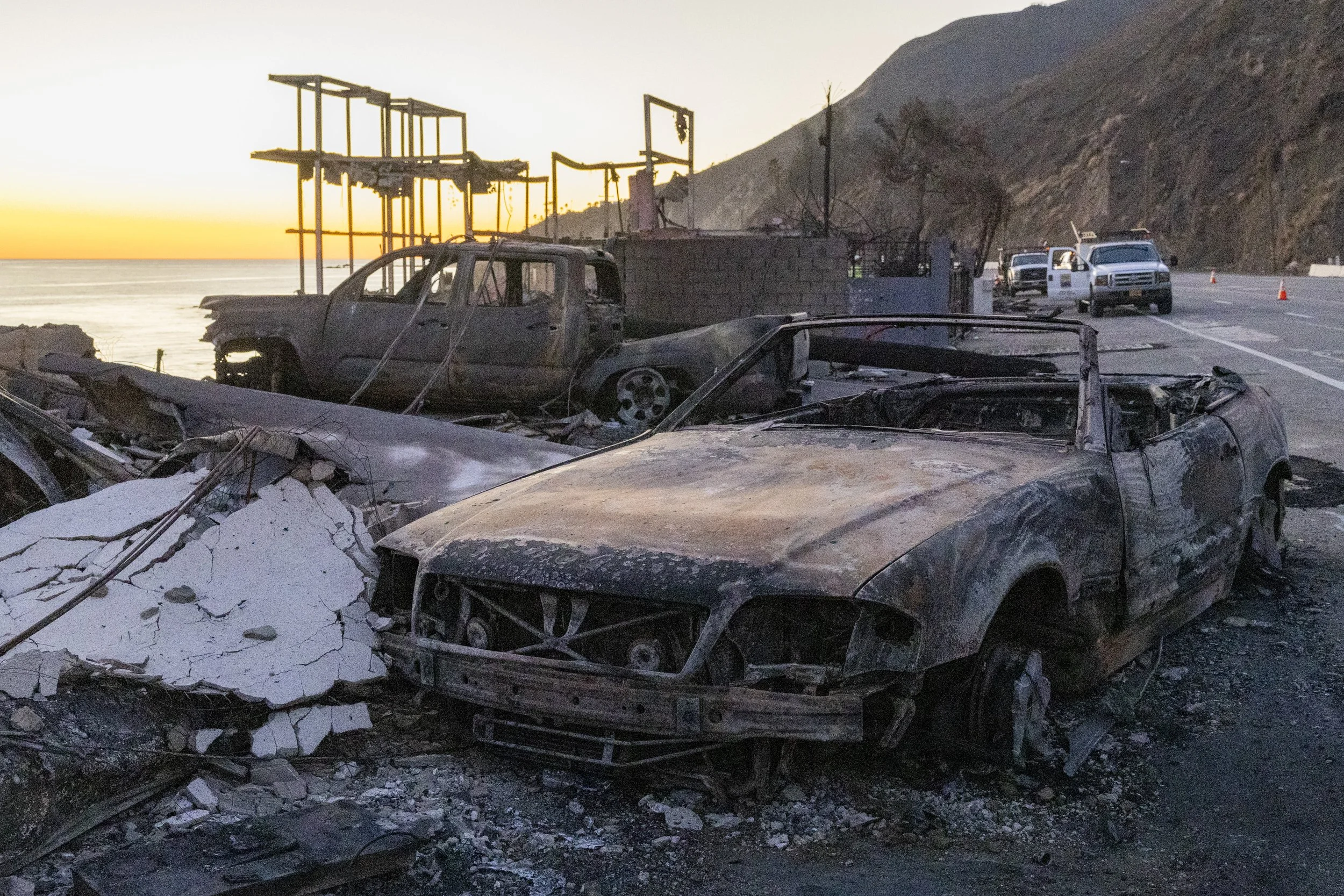 Crandall_Jake_Palisades_Fire_aftermath_1.14.15-8.jpg