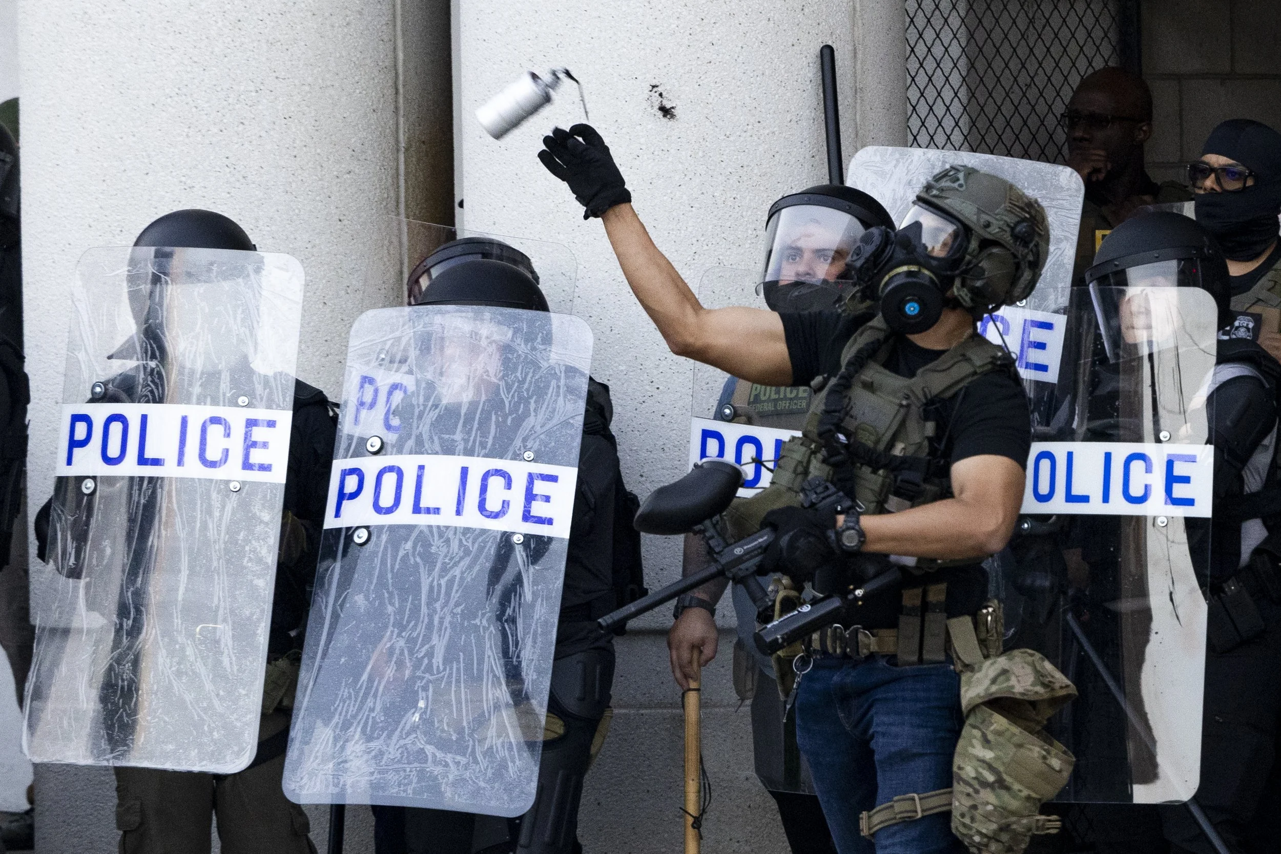 Crandall_Jake_news_ice_protest_6.6.25-0970.jpg