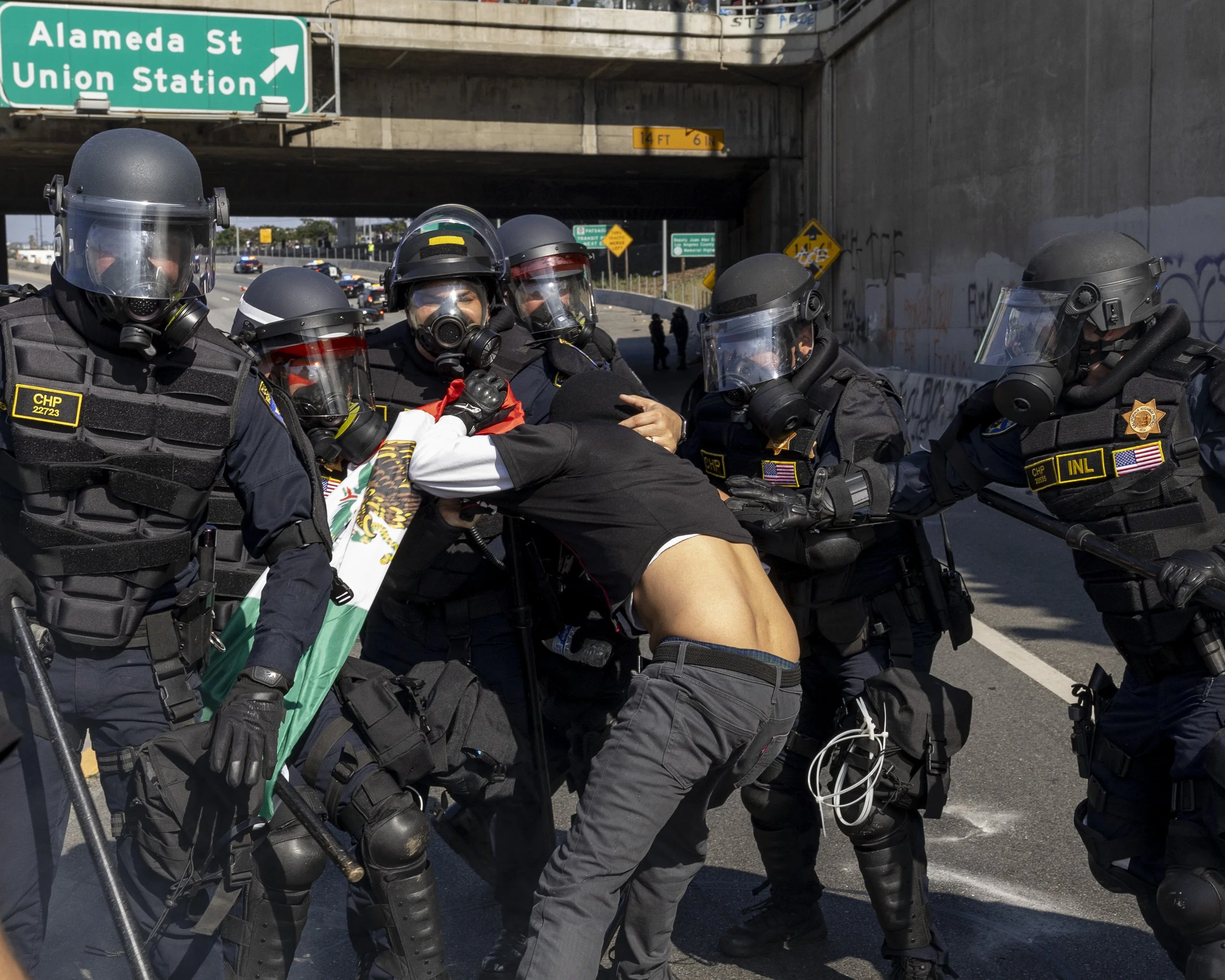 Jake_Crandall_NEWS_ICE_Protest_Day3-8703.jpg