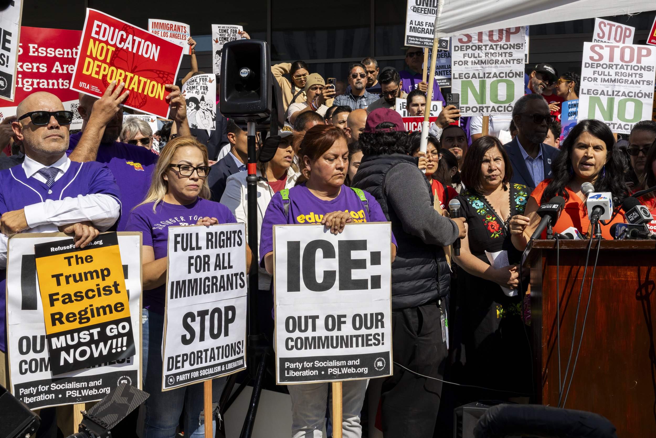 Crandall_Jake_news_ice_protest_6.6.25-0136.jpg