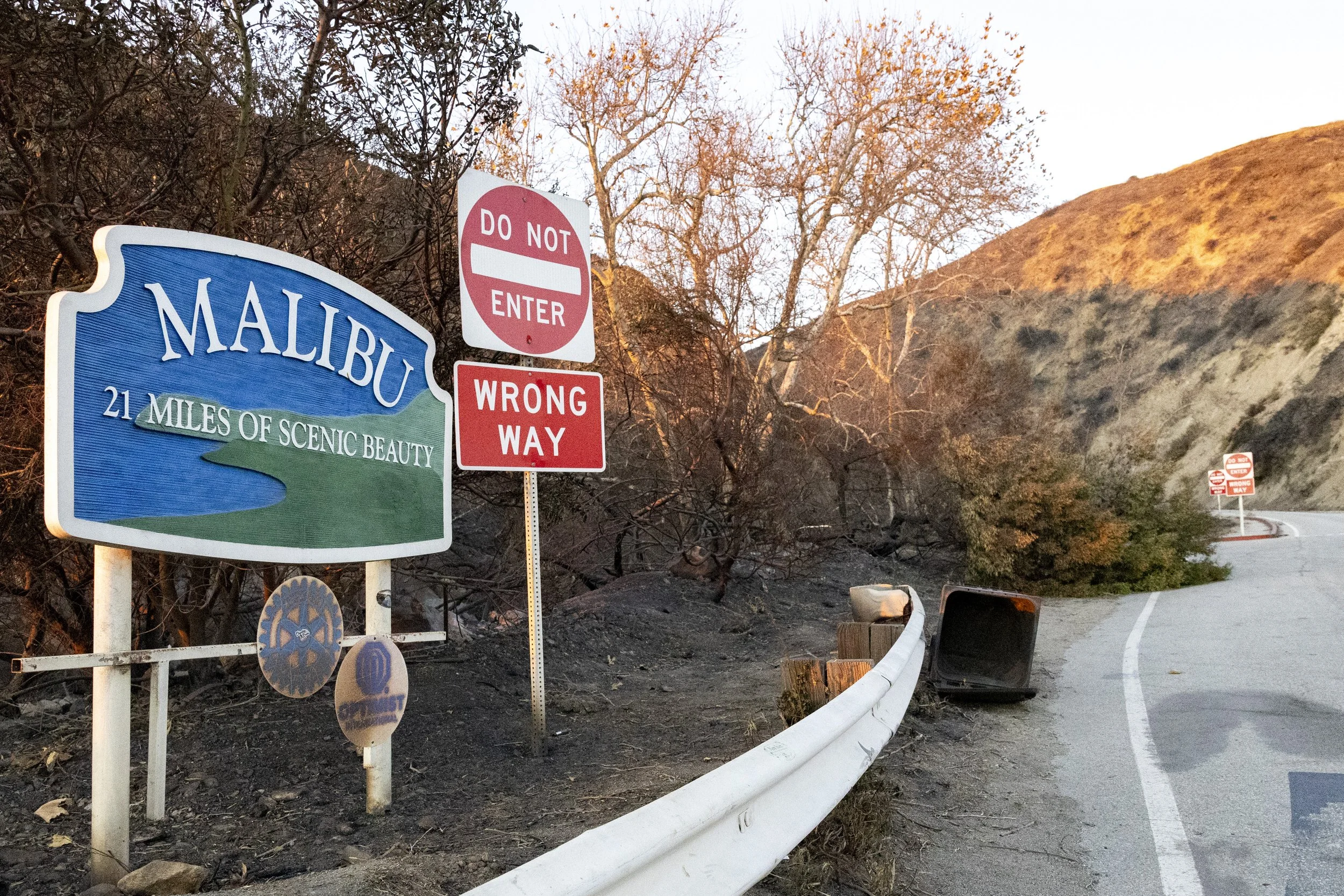 Crandall_Jake_Palisades_Fire_aftermath_1.14.15-16.jpg