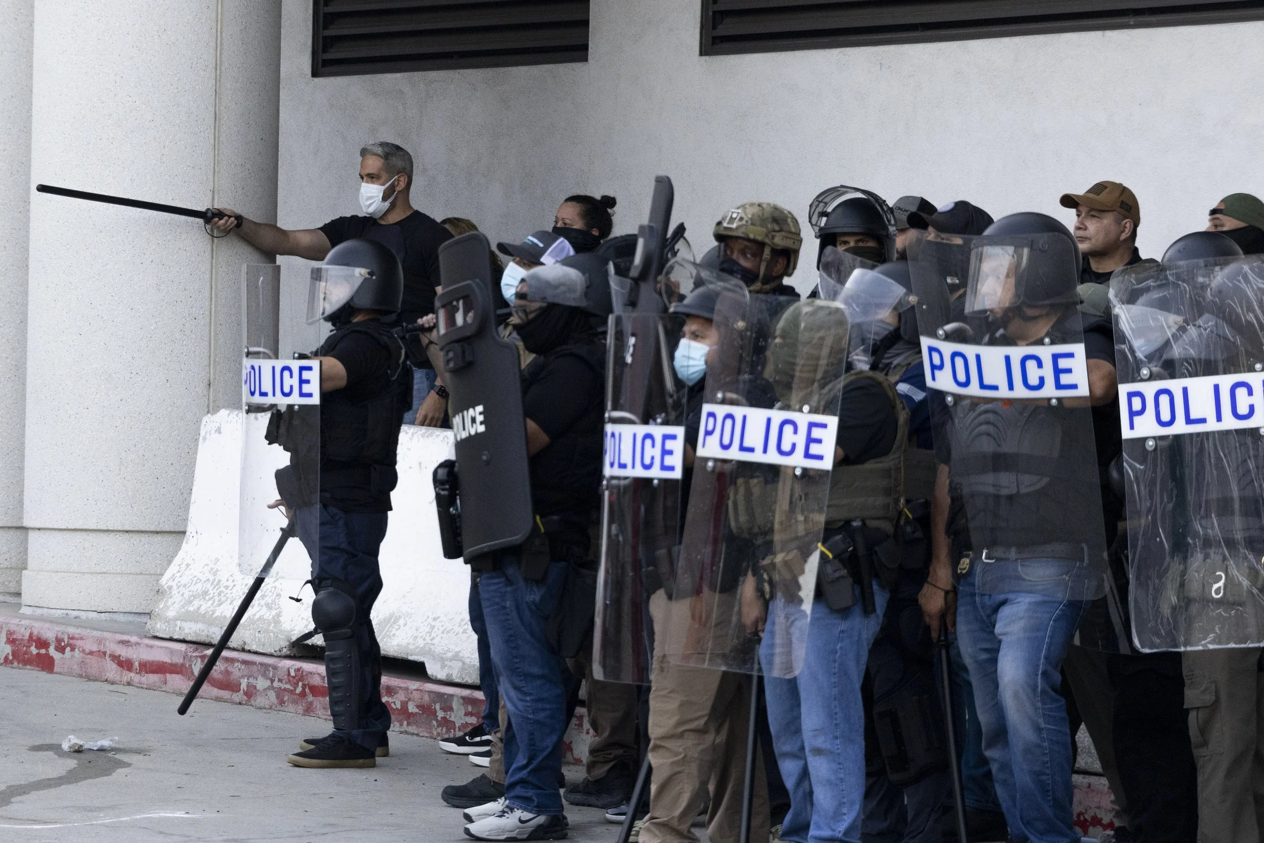 Crandall_Jake_news_ice_protest_6.6.25-0933.jpg