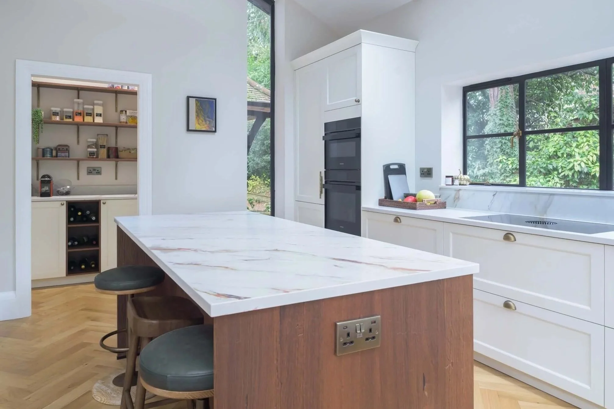 White & Oak Shaker Kitchen in Buckinghamshire 