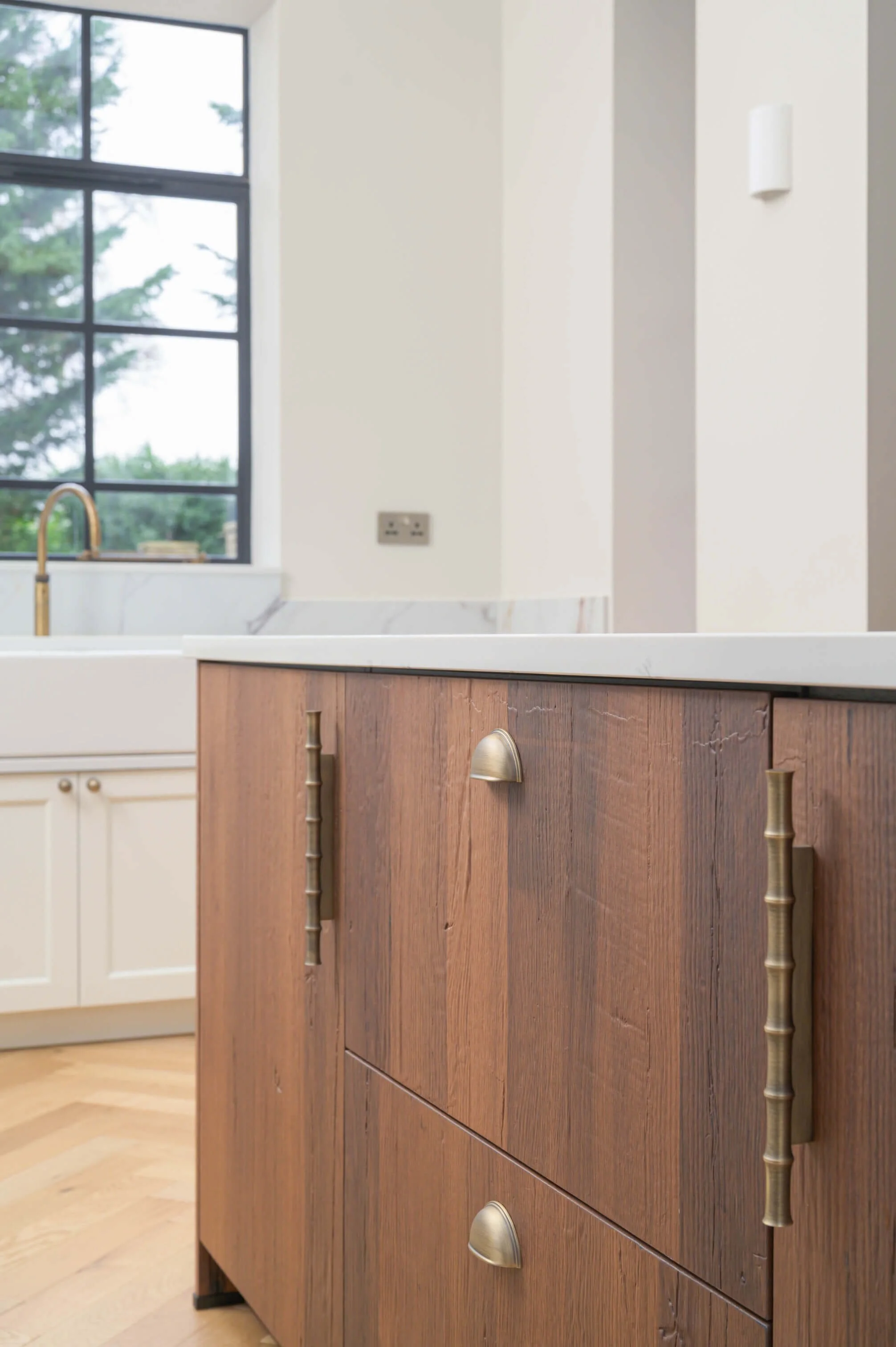 White & Oak Shaker Kitchen in Buckinghamshire 