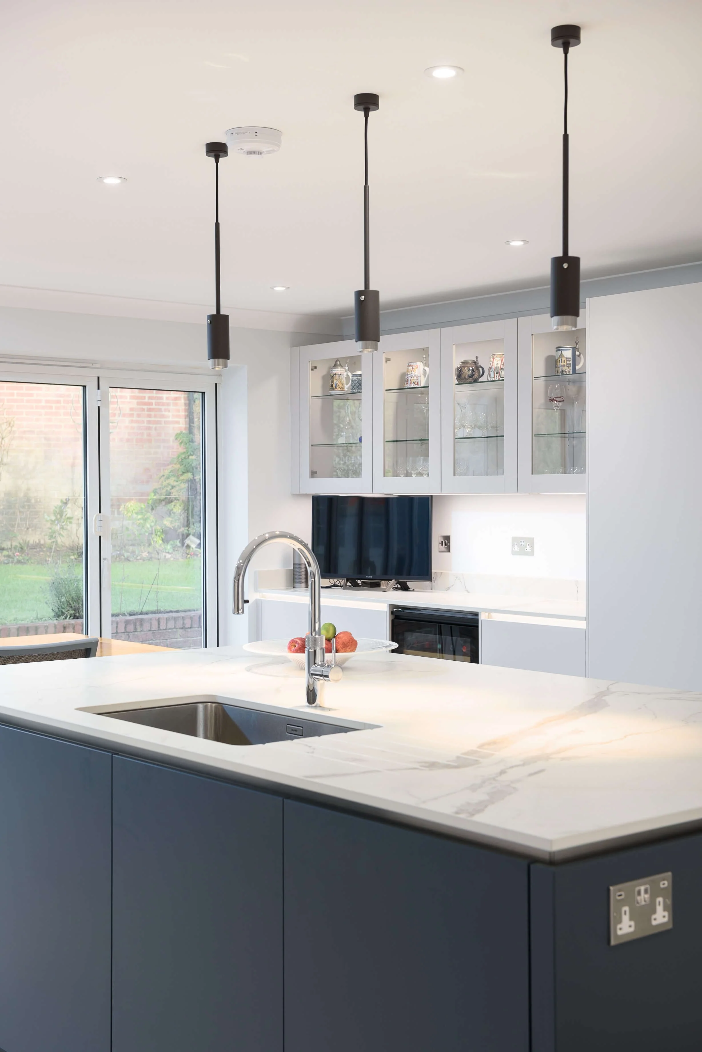 Blue & Taupe Handleless Kitchen in Buckinghamshire 
