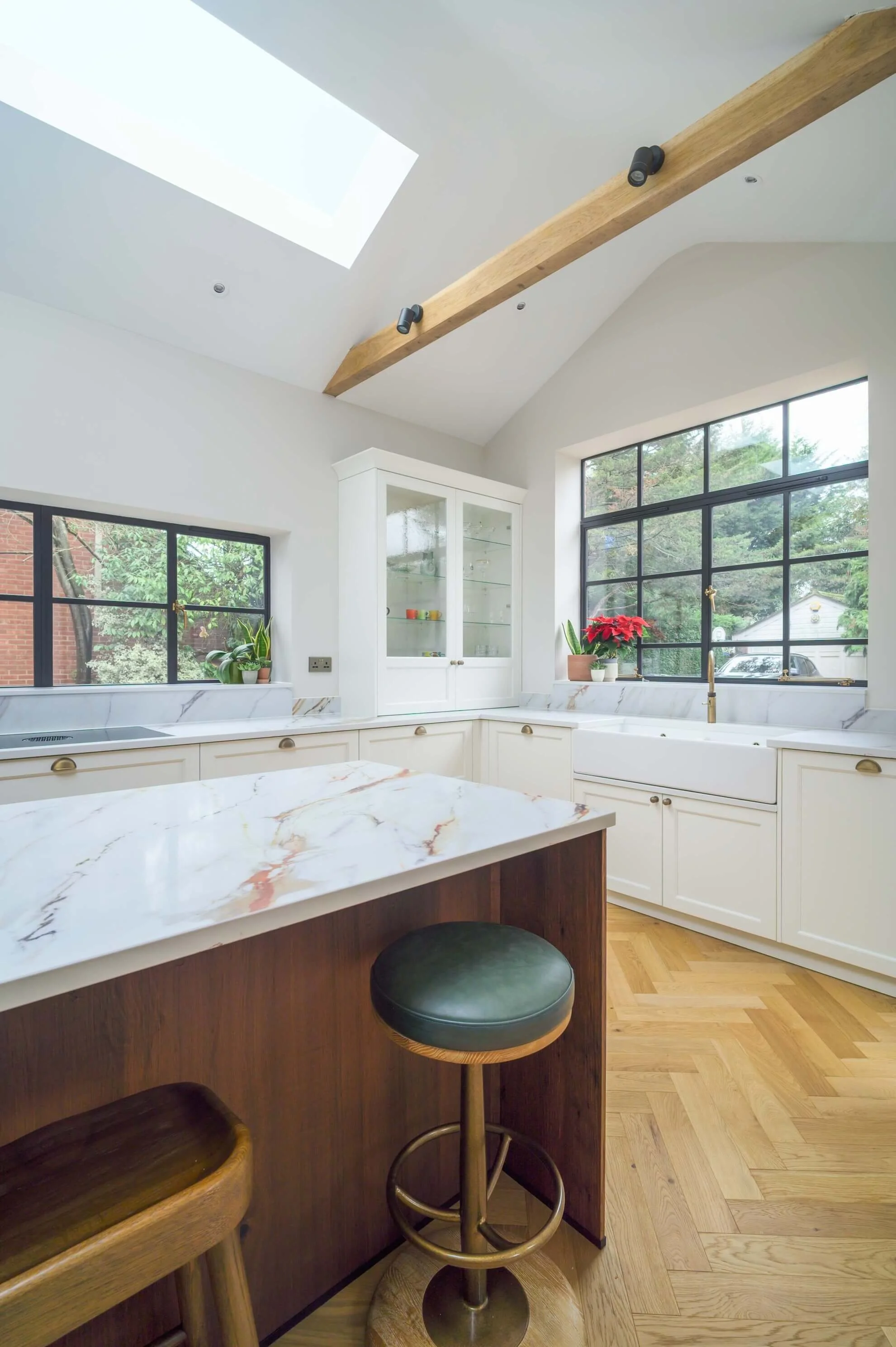 White & Oak Shaker Kitchen in Buckinghamshire 