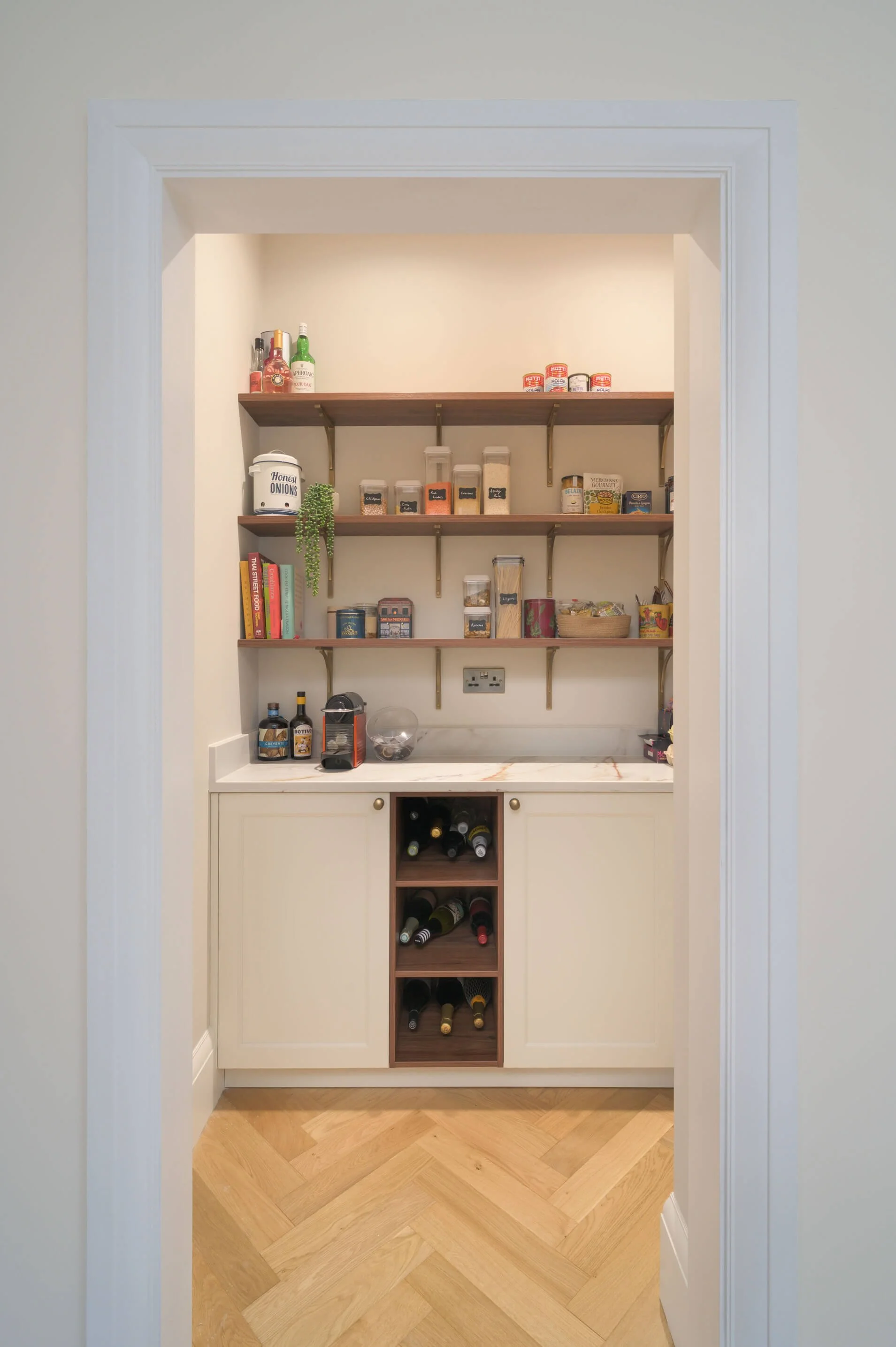 White & Oak Shaker Kitchen in Buckinghamshire 