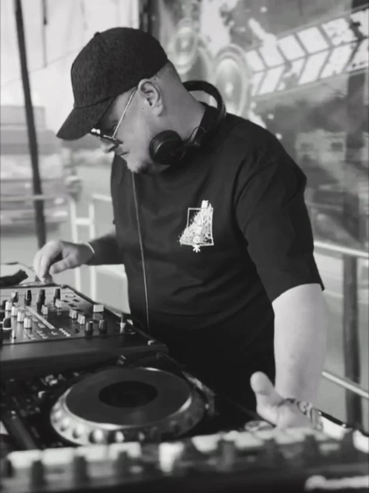✨ Artist Spotlight &ndash; DJ Trokey

From London&rsquo;s O2 Arena to Manchester&rsquo;s AO Arena, DJ Trokey delivers high-energy mixes across House, Disco, and 80s Soul &mdash; guaranteed to light up any dance floor.

📞 Ready to elevate your event?