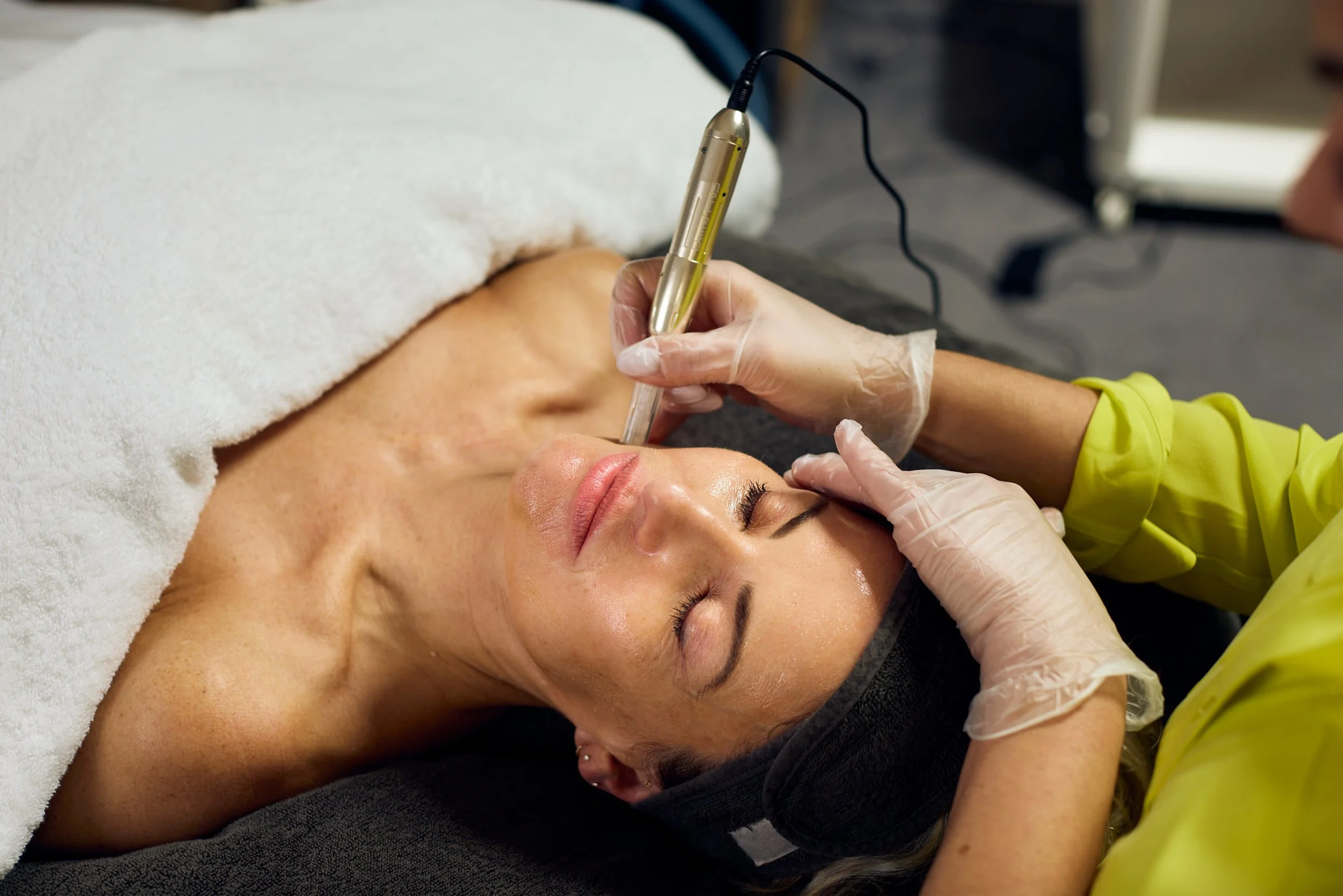 Close-up of a bespoke facial at Elizabeth M, leading facialist in Edinburgh offering advanced, non-surgical skin treatments.