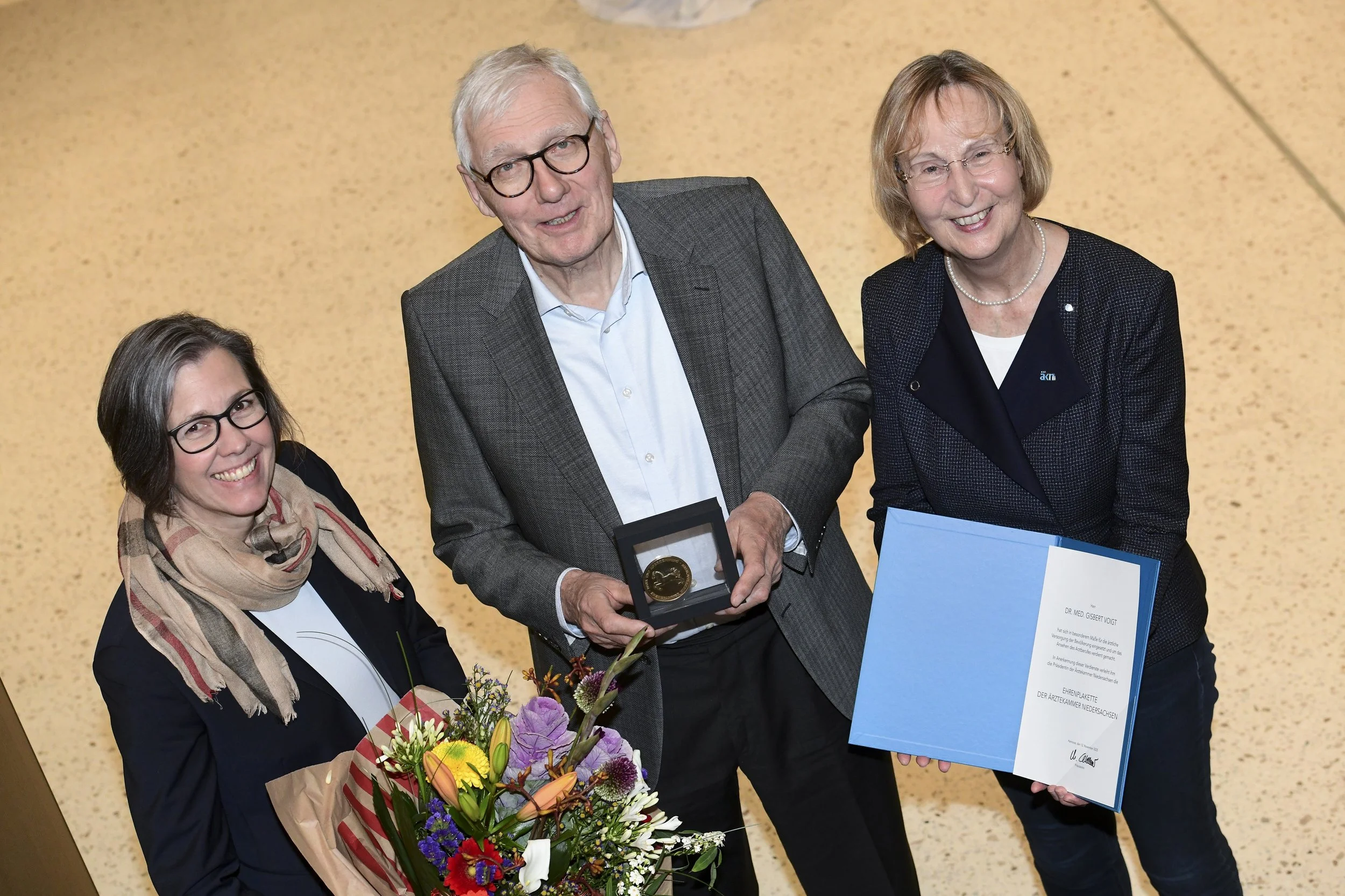 Hohe Auszeichnung für den Ederhof-Arzt Dr. med. Gisbert Voigt