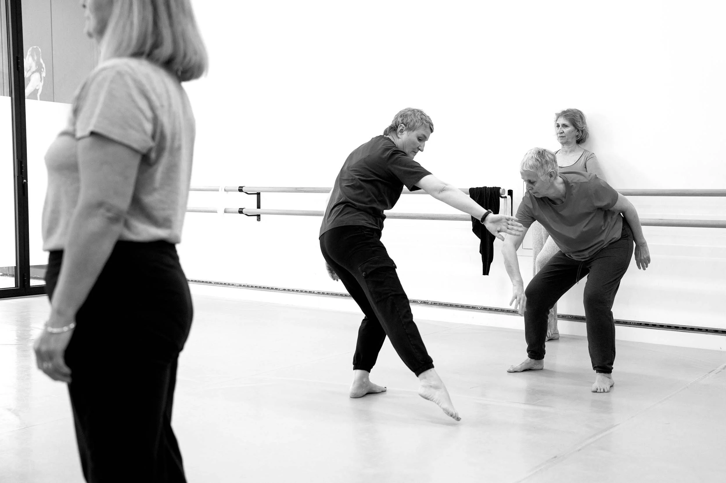 CONTEMPORARY DANCE FOR 55+ (BEGINNERS) - 23 Oct to 18 Dec 2025