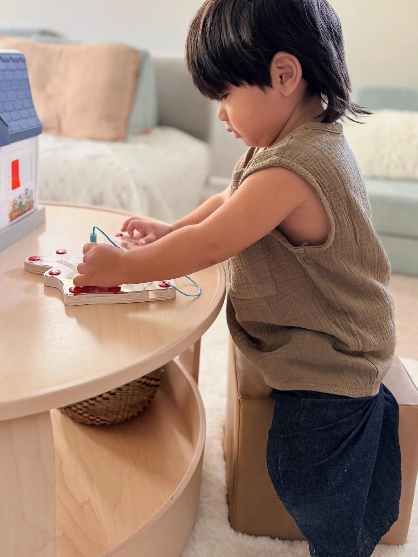 Little hands, big futures 💛
Upbounders&reg; toys spark imagination, build skills, and celebrate children&rsquo;s everyday world.
Made with care, built to last &mdash; joyful, screen-free play for toddlers &amp; preschoolers.

Bound upward through pl
