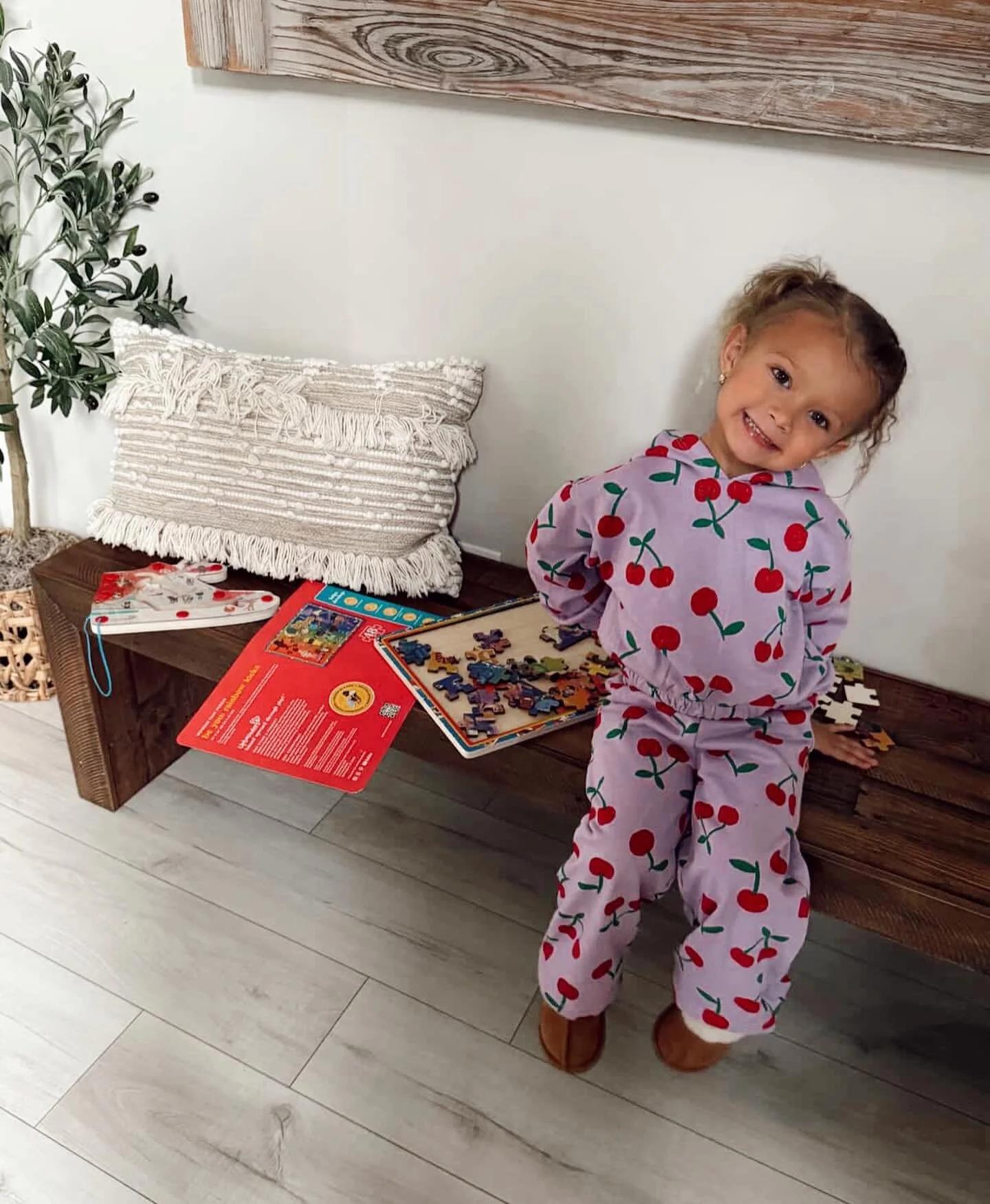 Tis the season! Don&rsquo;t forget the early learners in your life, gift them Upbounders Montessori-based learning puzzles and busy boards.  Thoughtful gifts that inspire curiosity and creativity. 

#upbounders #learning #play