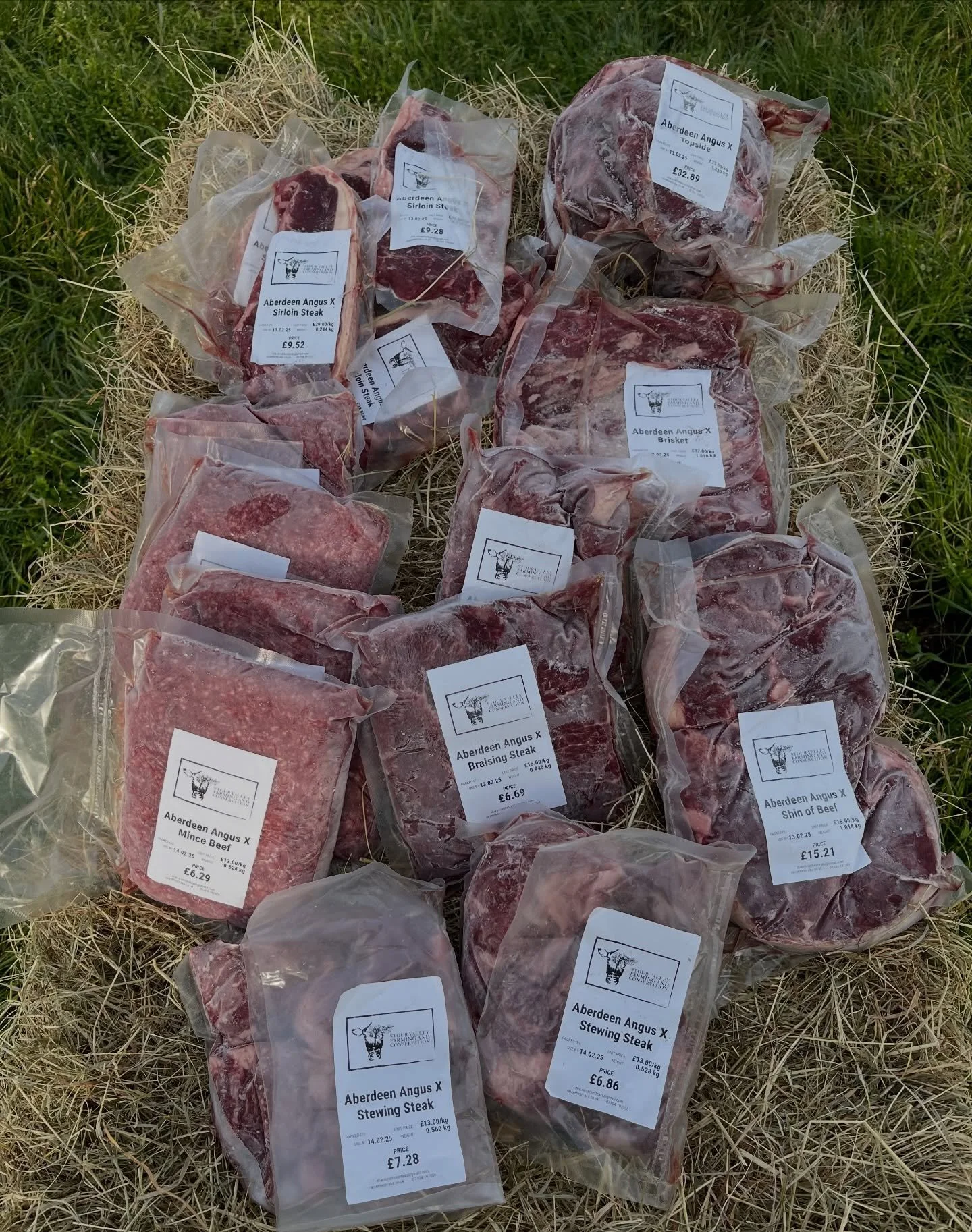 If you&rsquo;re wondering what&rsquo;s in one of my large beef boxes, wonder no longer! As a rough guide you&rsquo;ll get a roasting joint, a bit brisket or skirt, four steaks, 2kg of stewing steak, 1kg of shin and 2kg mince.

My cattle are only fed 