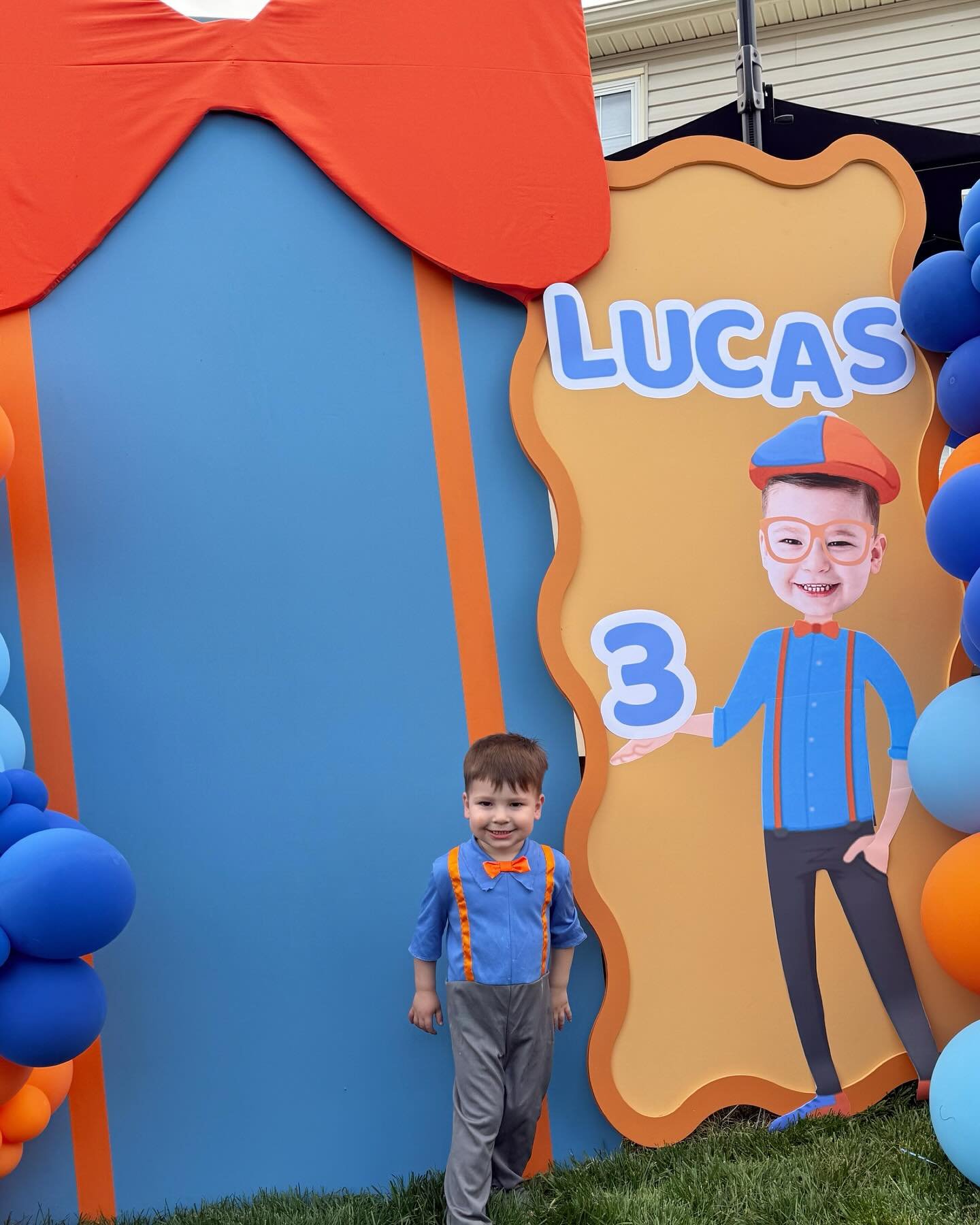 Happy 3rd birthday to the true face behind Lavish Lanes Events!
Without you, there’d be no backdrops, no balloons, no business. It’s because of you I self taught myself all of this for your first birthday, it’s because of you I wor