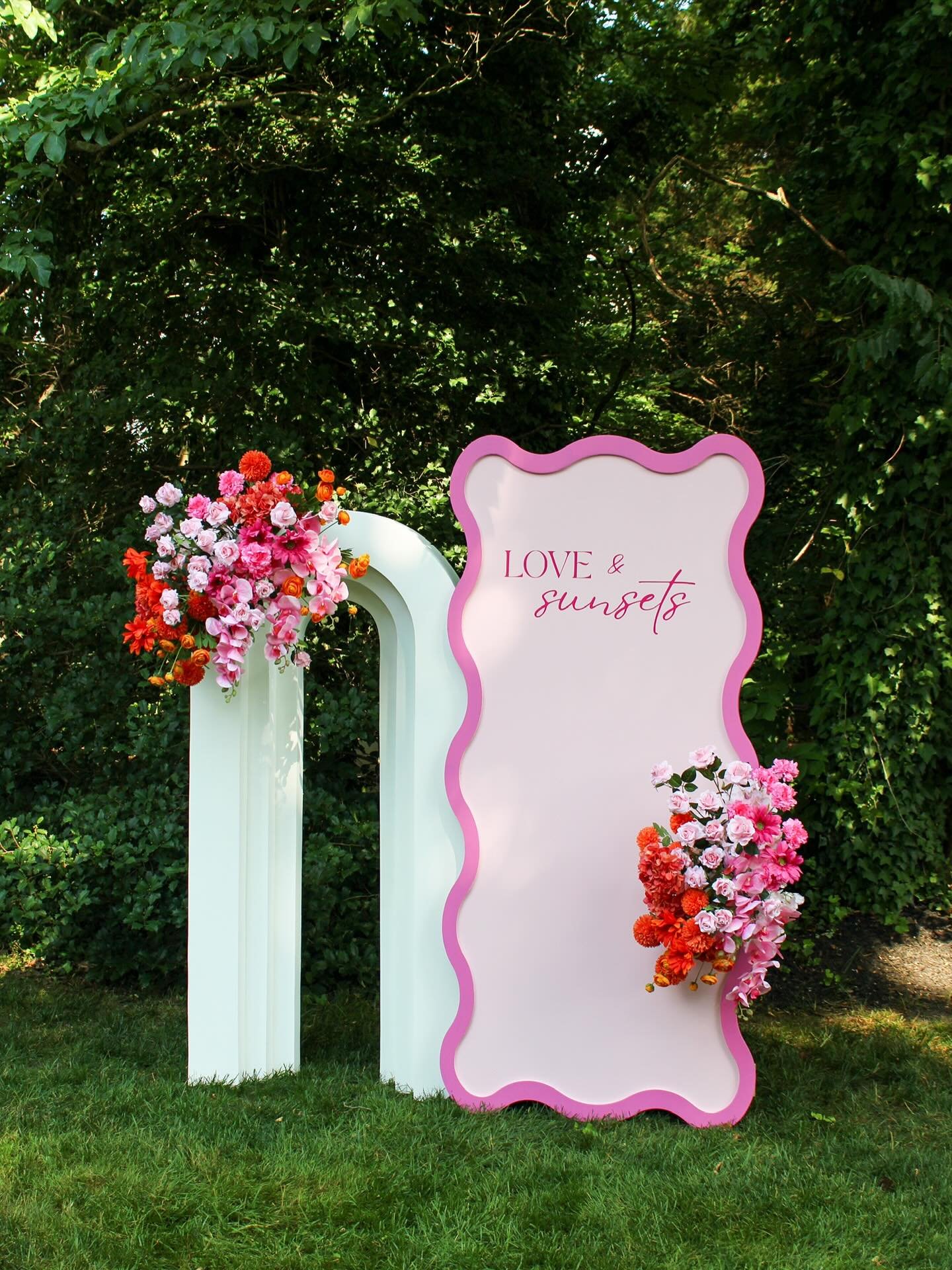 𝐋𝐎𝐕𝐄 𝒶𝓃𝒹 𝓼𝓾𝓷𝓼𝓮𝓽𝓼 ☀️
#eventstylist #eventstyling #njevents #southjerseyevents #eventdecor #eventdesign #bridal #bridalshowerideas #bridalshowerdecor #2025brides #2025bride #2025bridetobe #bridalinspiration #bridalshowers #outdoorbridals