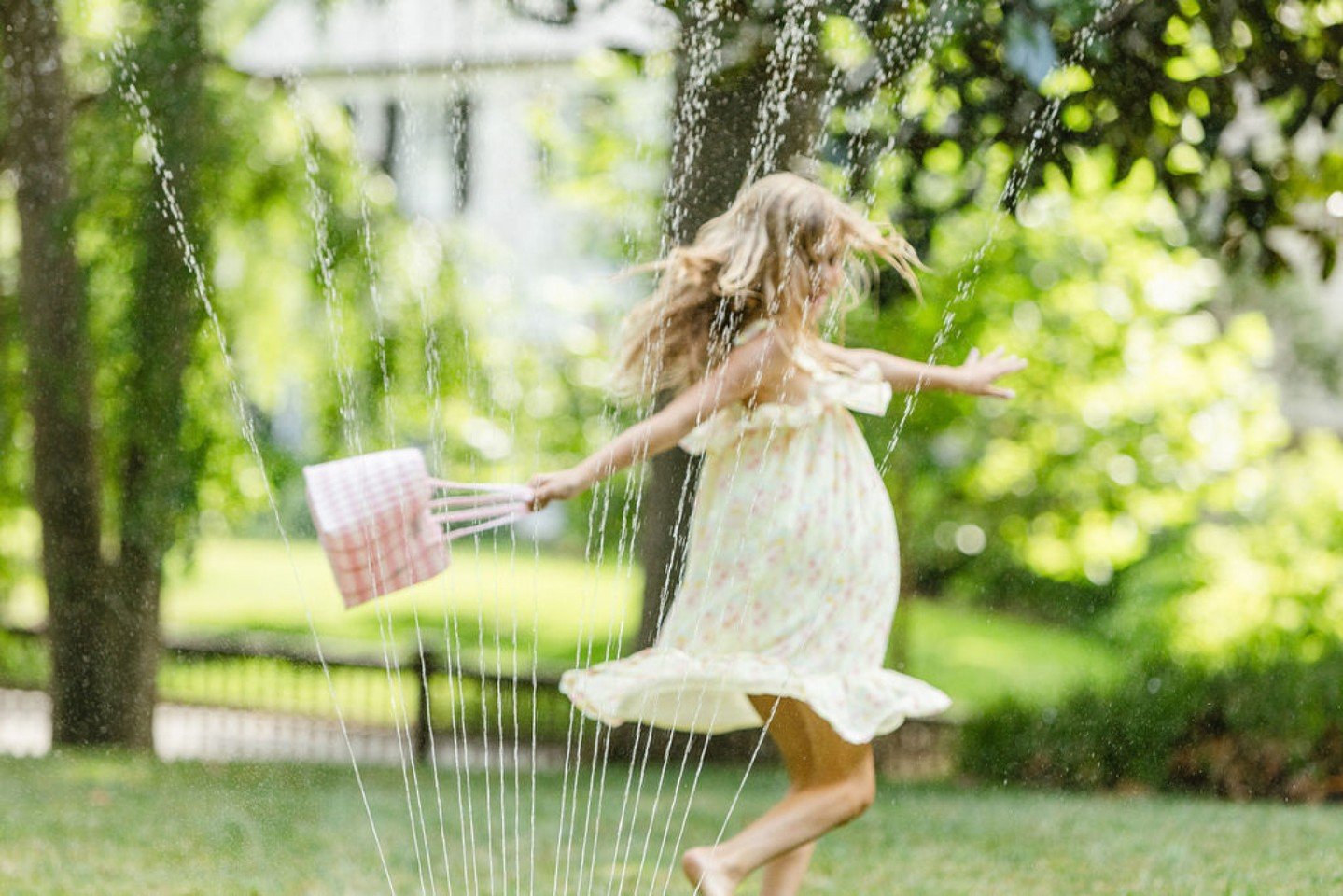 ✨ Dreaming of sunny days and that golden summer glow? Just like how the perfect summer day lifts your spirits, stunning brand photos have that same magical effect!
It&rsquo;s not just bright colors or beautiful sunshine that captivate us &mdash; it&r