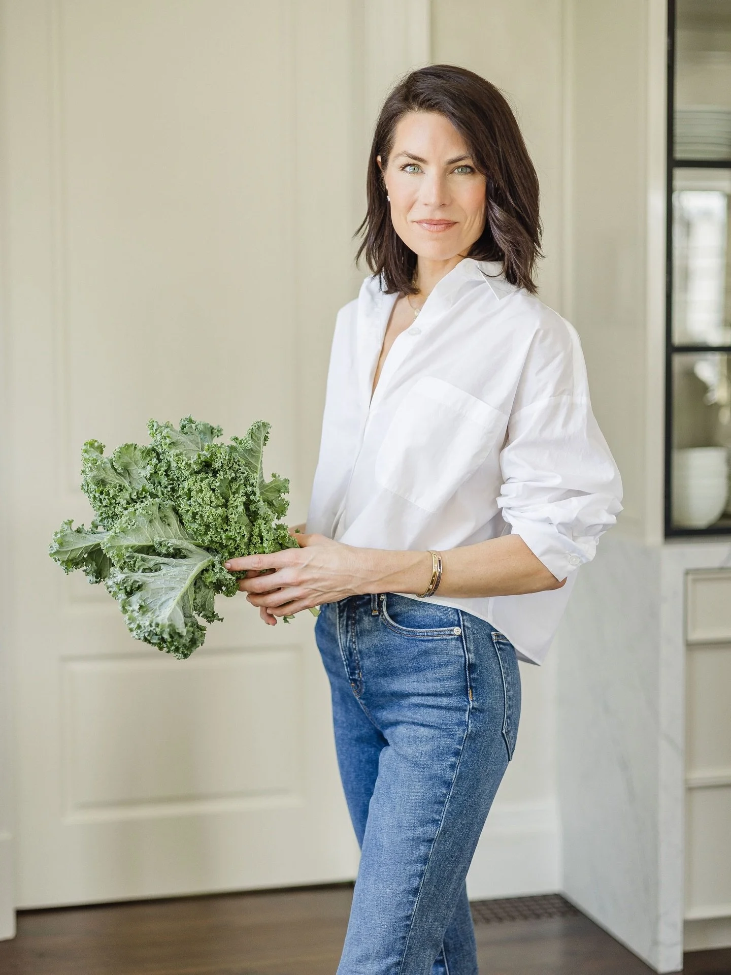 A peek into our last personal brand session of 2025! Creating updated visual assets for @cleanlifecollectivedc was fun, delicious and there are not enough heart emojis to convey how much we love this client and all of our clients! We are so excited f