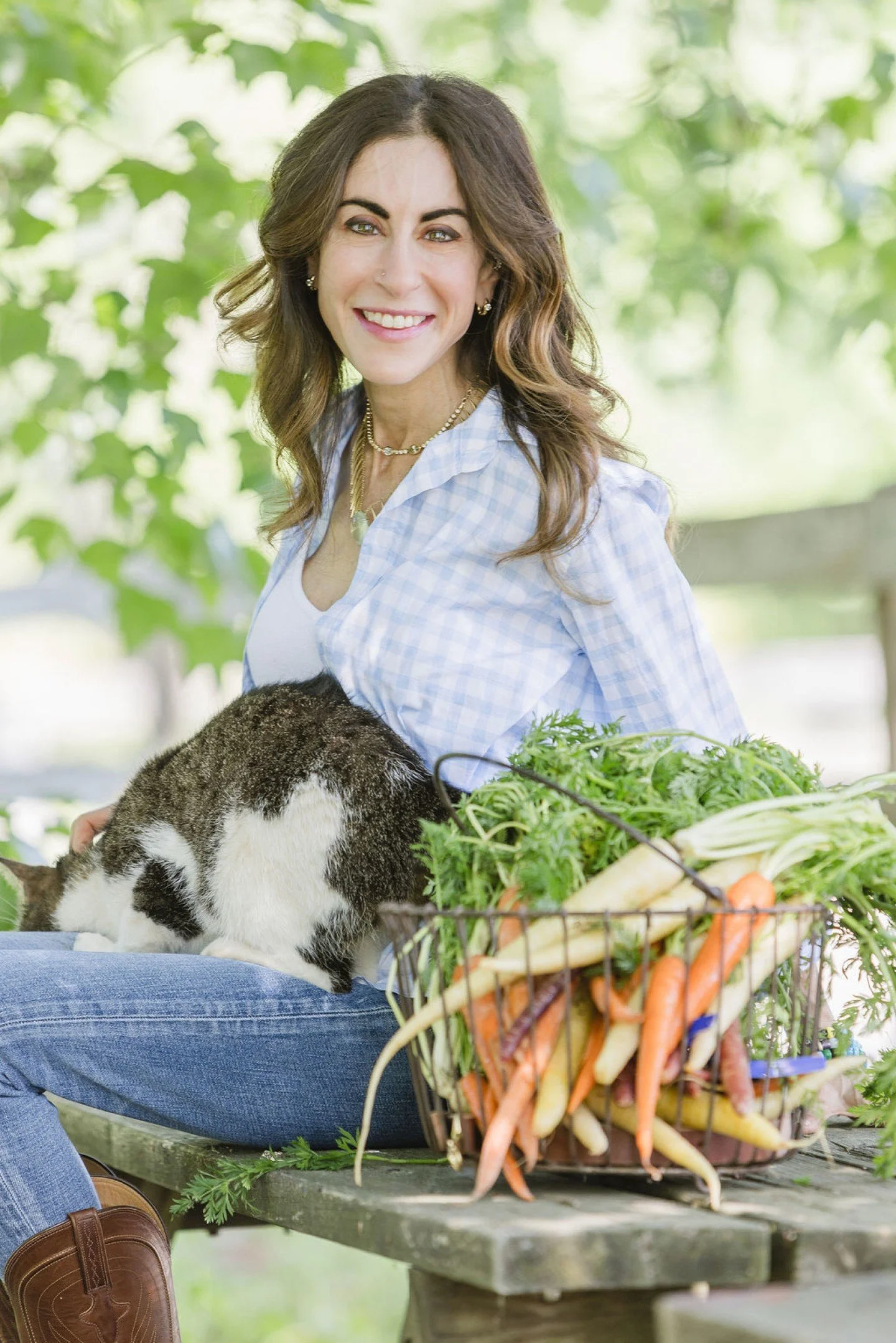 Your potential client is making a decision about you before she even reads your caption. In about 3 seconds, she's decided if you feel credible, trustworthy, and worth her time. That's it. 3 seconds.

This is why personal branding isn't vanity. It's 