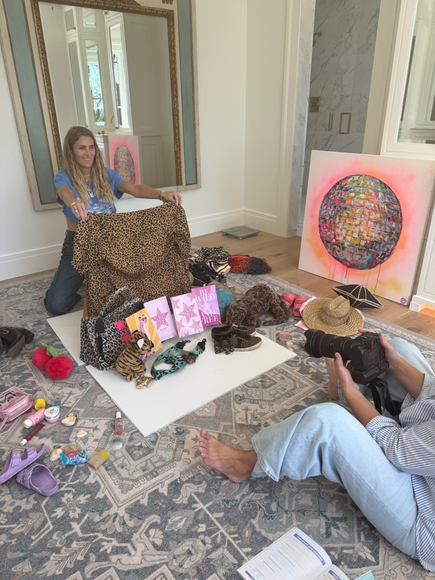 Is this you? You are running a product brand (and you happen to live nowhere near DC).....Getting professional photography feels like a lot to coordinate. 

We know this feeling and this is why we launched our Ship and Shoot service.

What do you do?