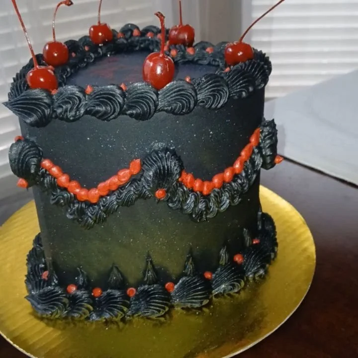 Twilight Watch Party! 🦇🍒

This cake was for a special movie watch party and the client specifically wanted it to say &quot;this is the cake of a killer, Bella&quot; - a play on the classic line from Twilight 🦇

They also specified a black base wit