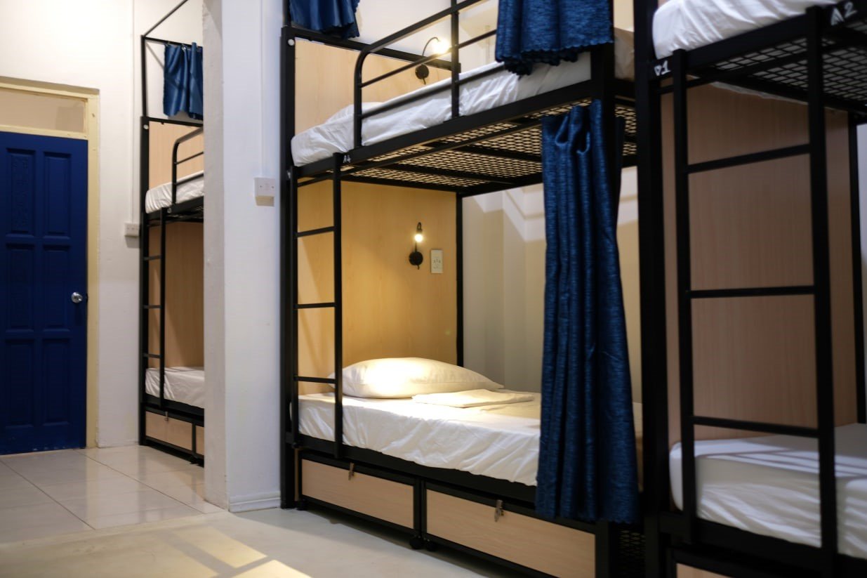 BRONZE BED.jpg