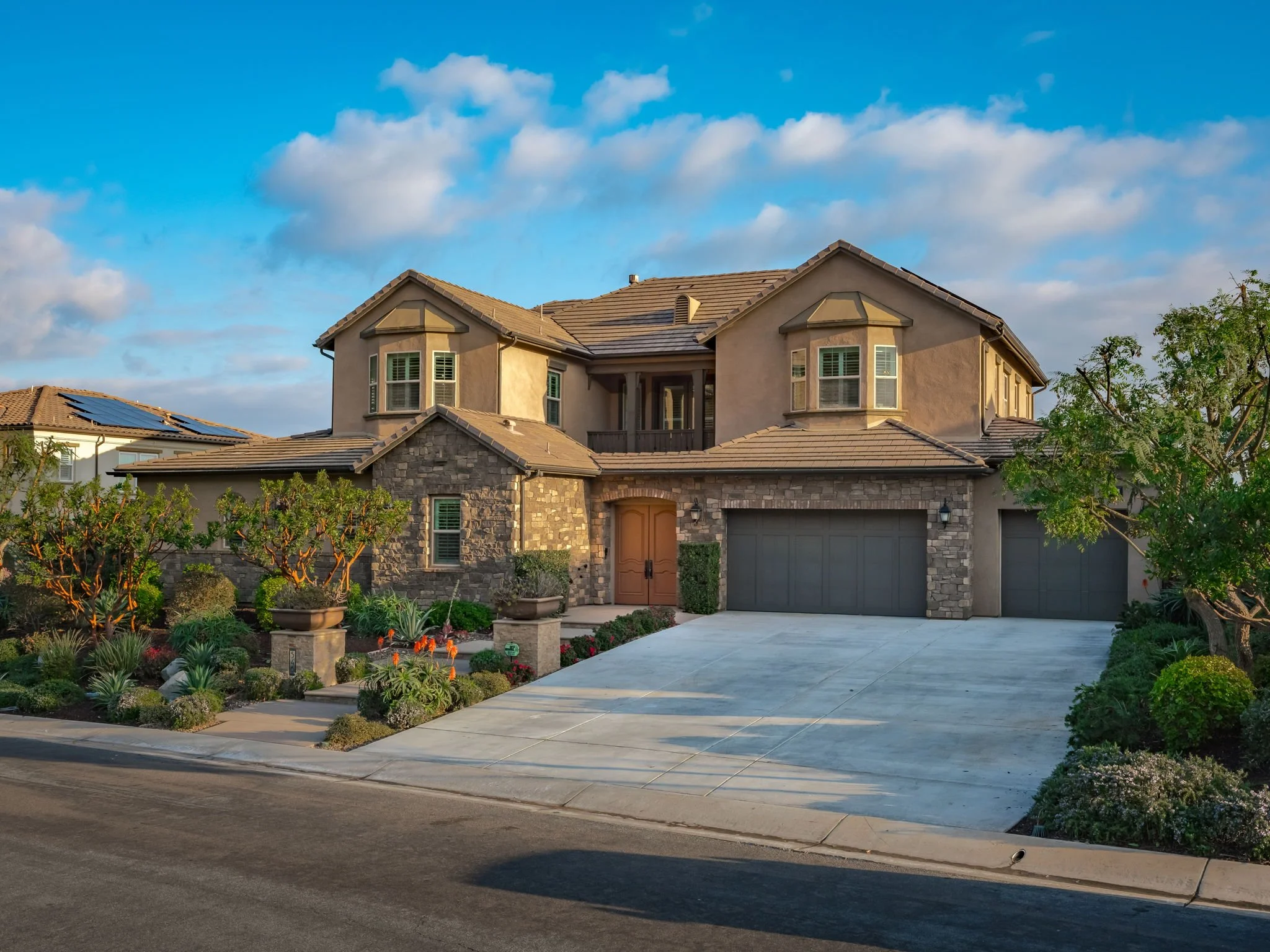 1-web-or-mls-546-Ledge-St-SandKasl-Imaging-Gary-Kasl-San-Diego-Residential-Hospitality-Photography-1.jpg