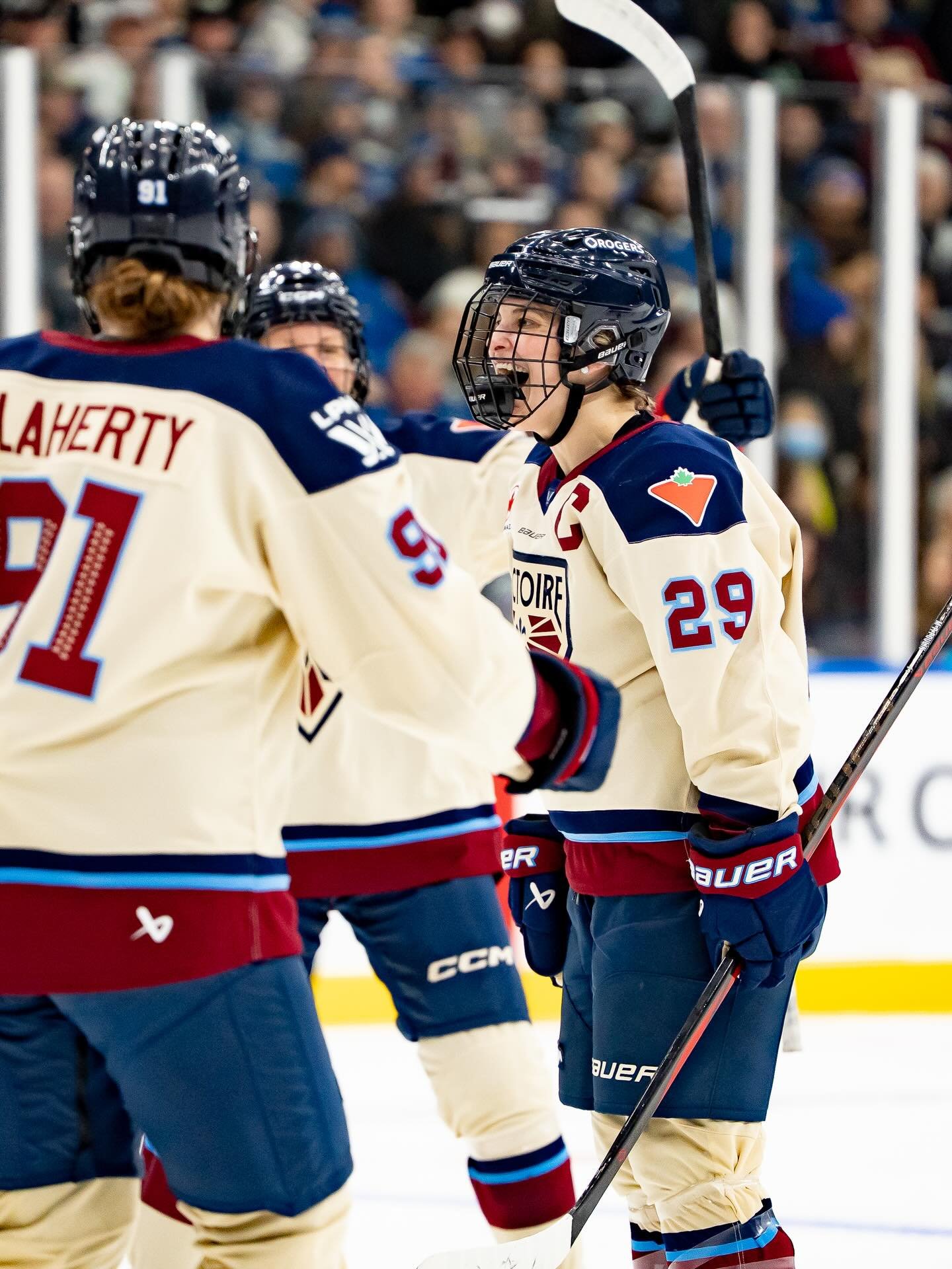 Montreal takes the road win 4-2 over Vancouver