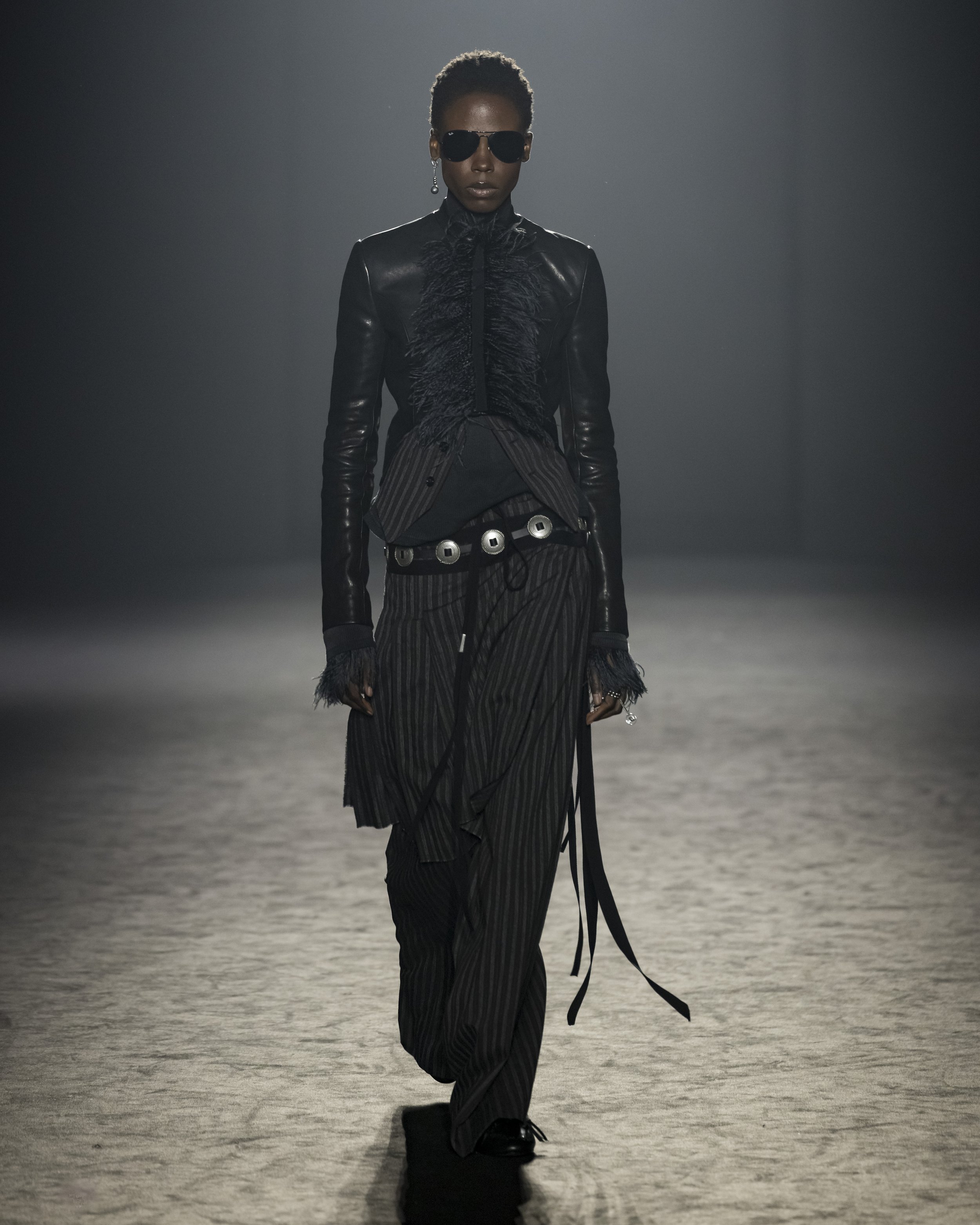 Ann-Demeulemeester-FW25-Paris-29.jpg