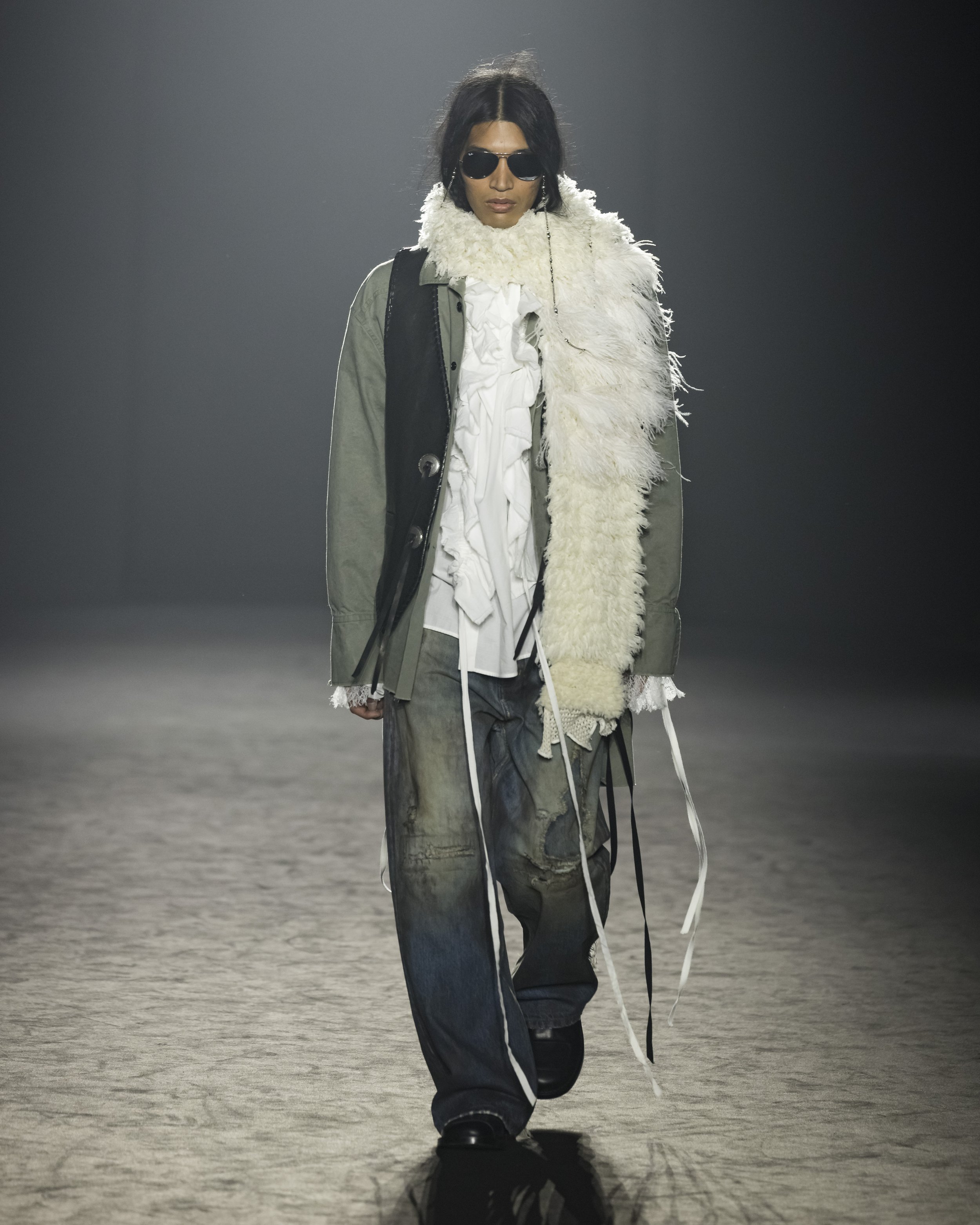 Ann-Demeulemeester-FW25-Paris-20.jpg