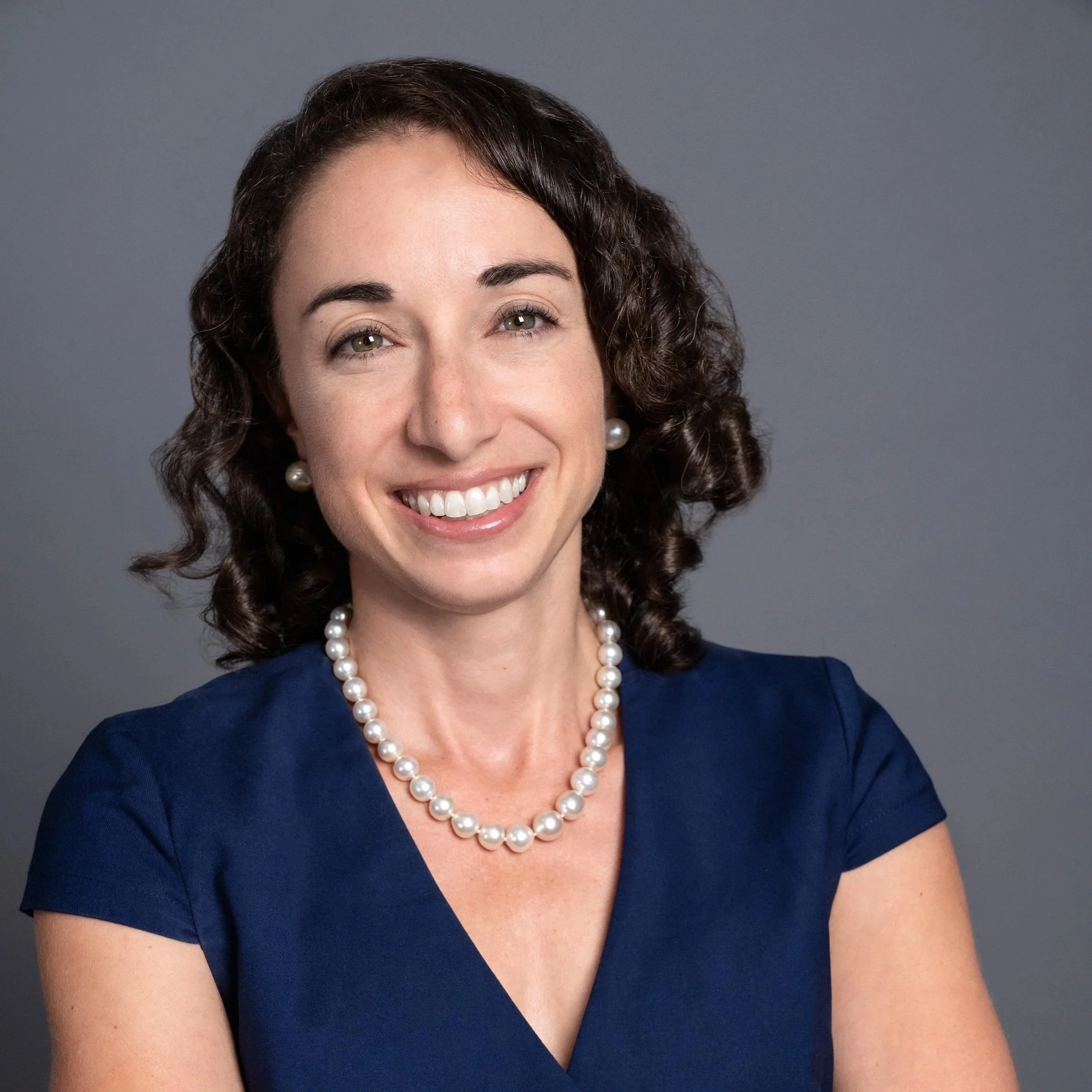 Dr. Zoe Kahr