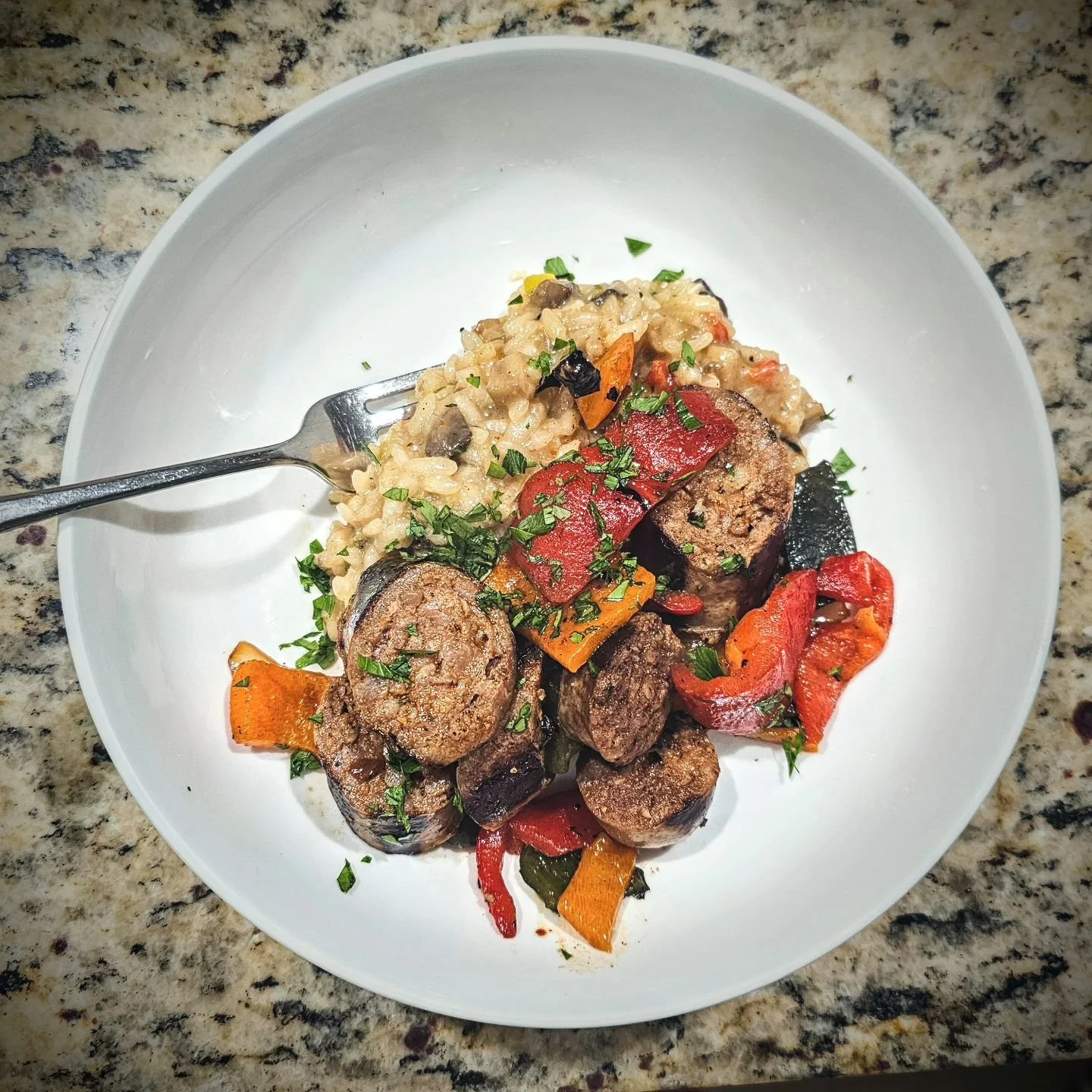 Welcome to fall. Hoodie season, cozy meals, hikes, biking on the White Pine Trail, those weekly roasted chicken dinners, soups and stocks on the stove for days, smoked meats. Sausage and peppers with mushrooms risotto to get set the MFer off. You sho