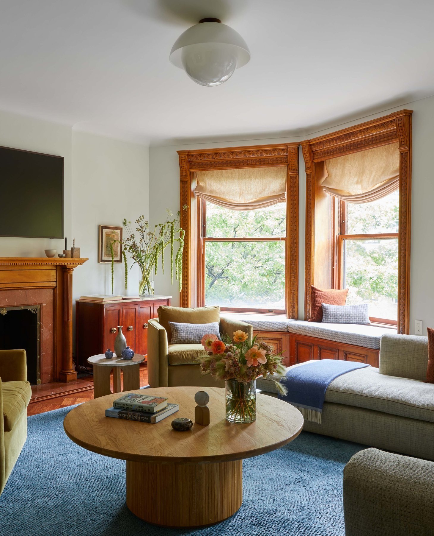 07_NEED+TO+CROP_AR_825CarrollStreet_HBxTUWxGRT_3082_LivingRoom_ret.jpg