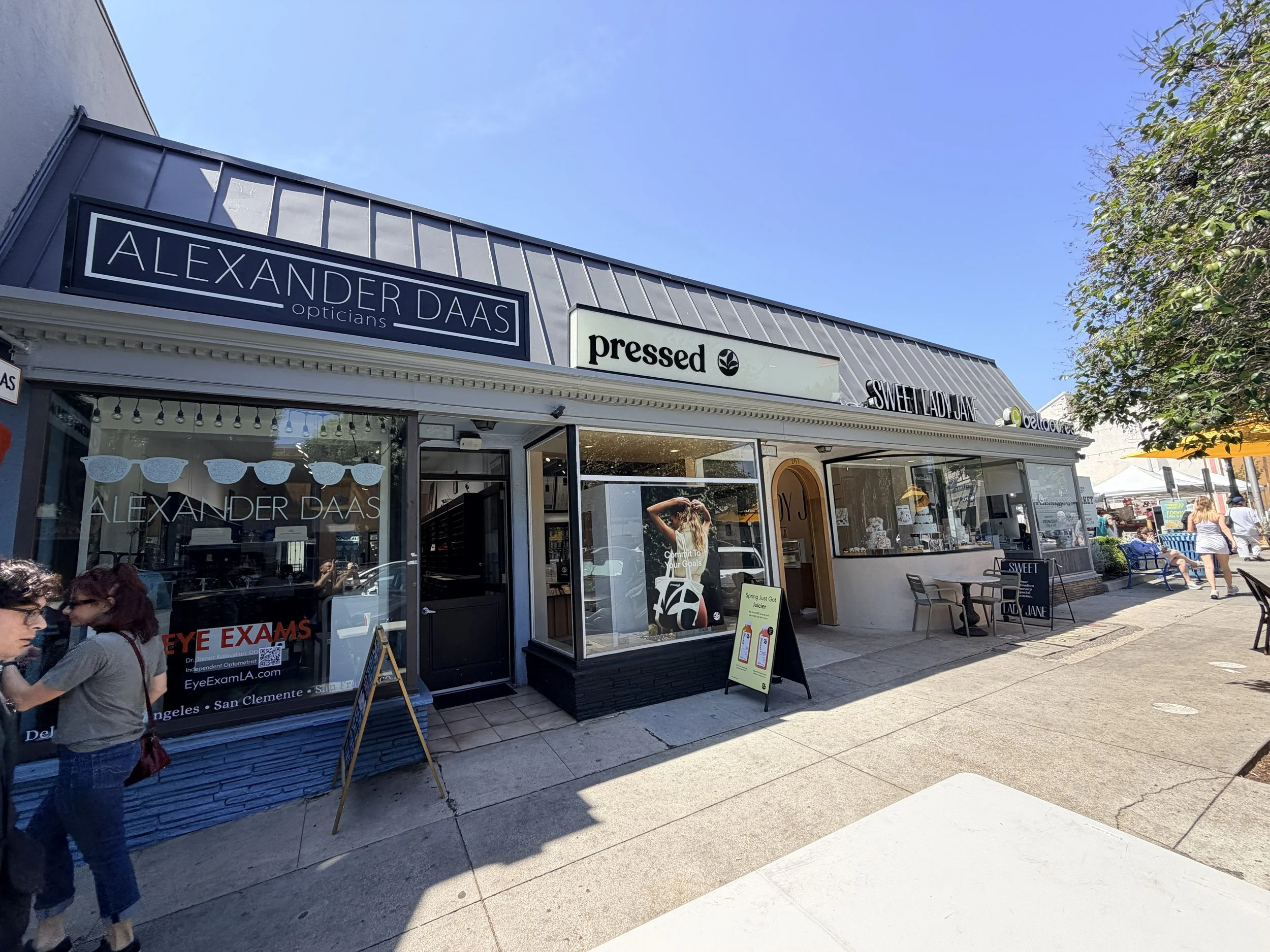 201 N. Larchmont Blvd: TENANT TBA